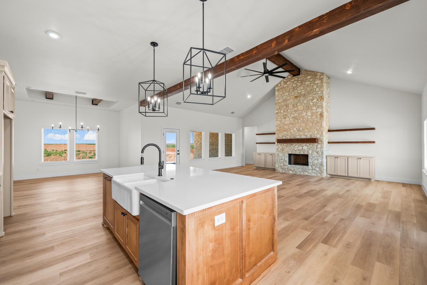 7201 N Farm To Market Road 1729