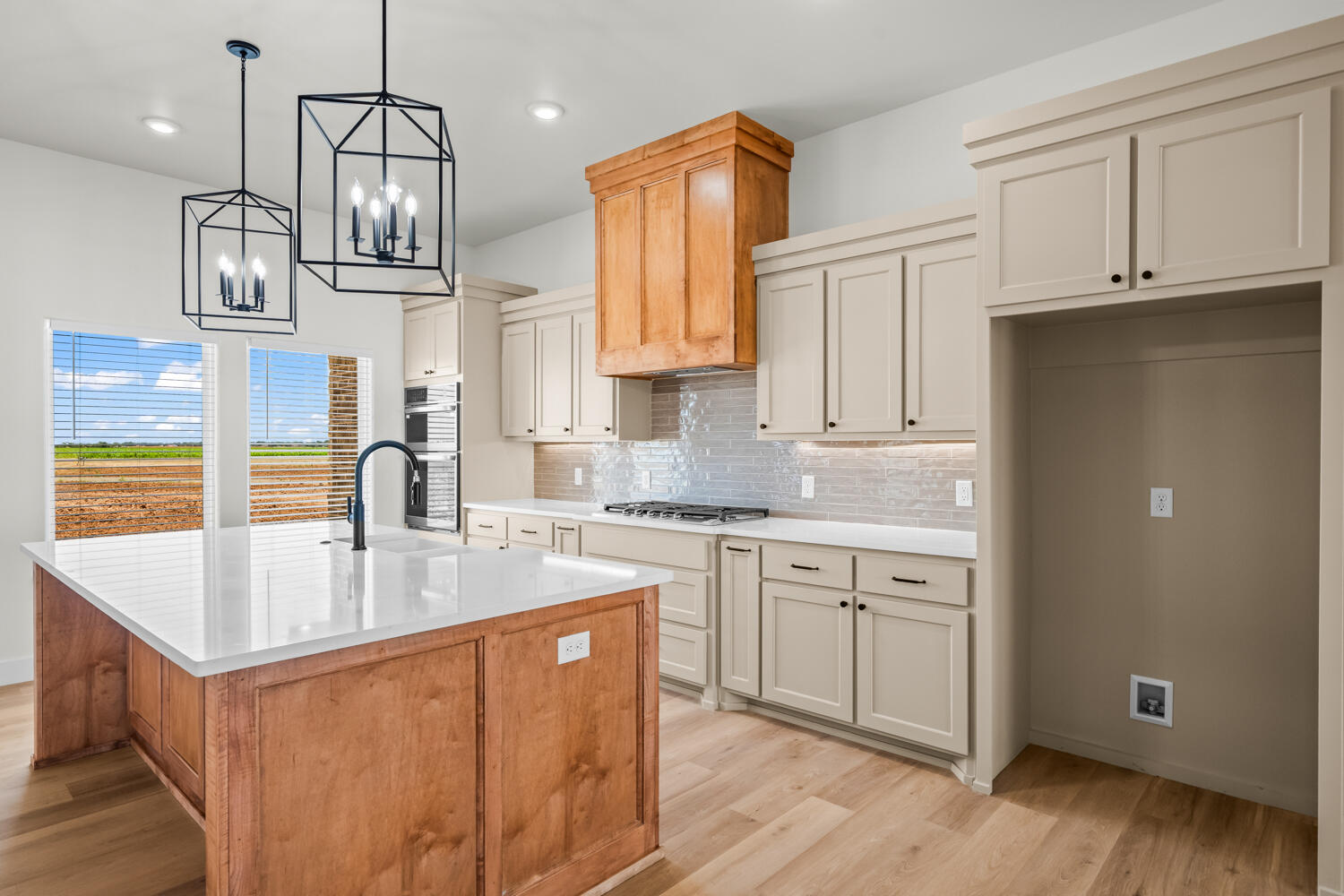 7201 N Farm To Market Road 1729