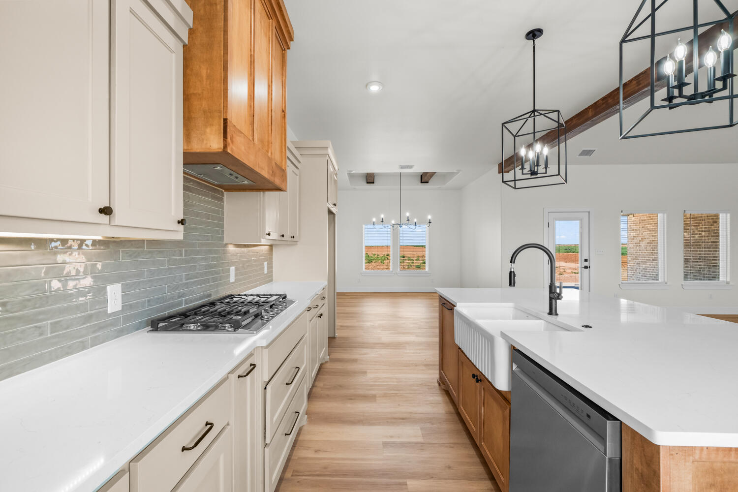 7201 N Farm To Market Road 1729