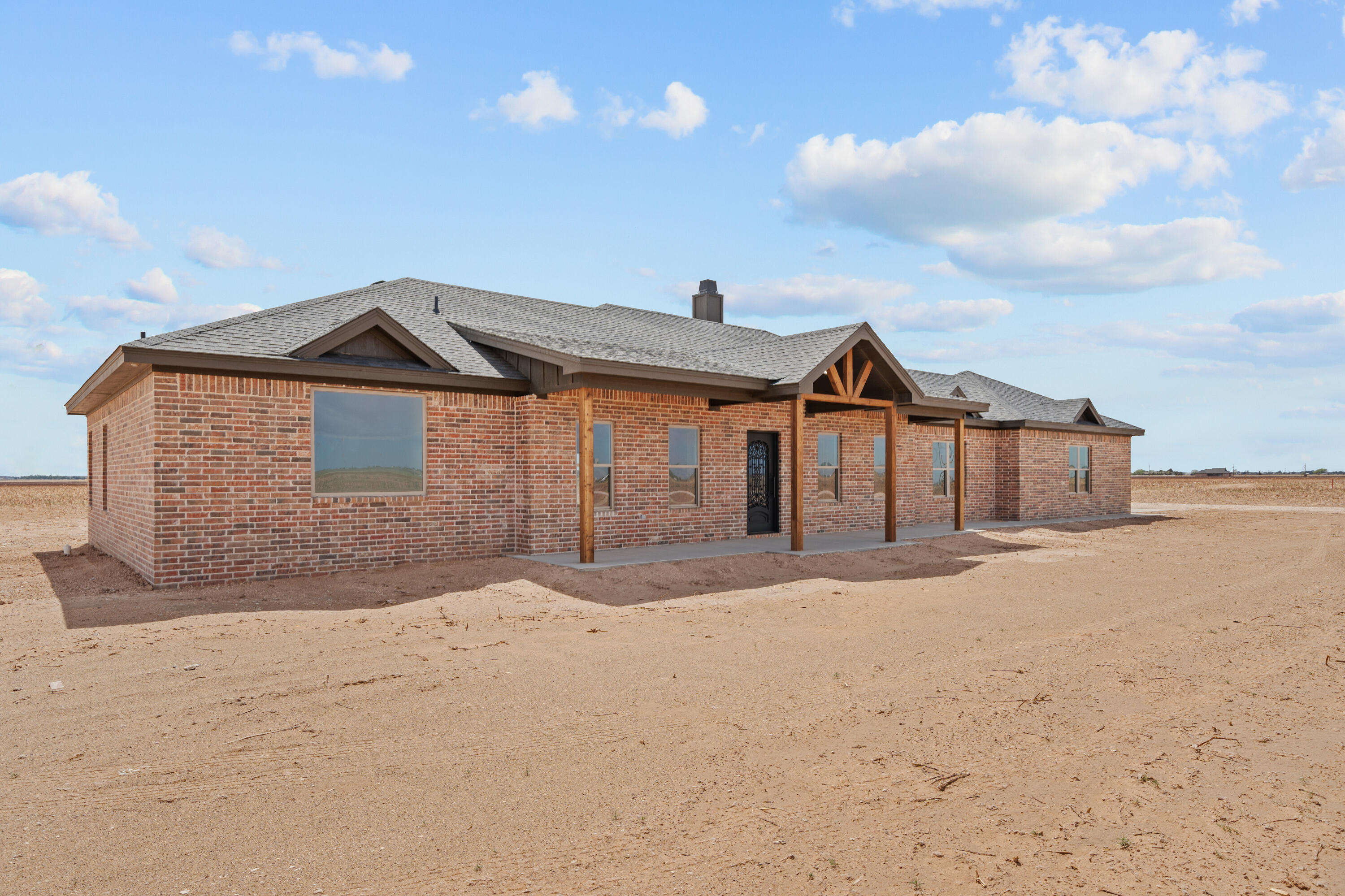 5423 County Road 6100