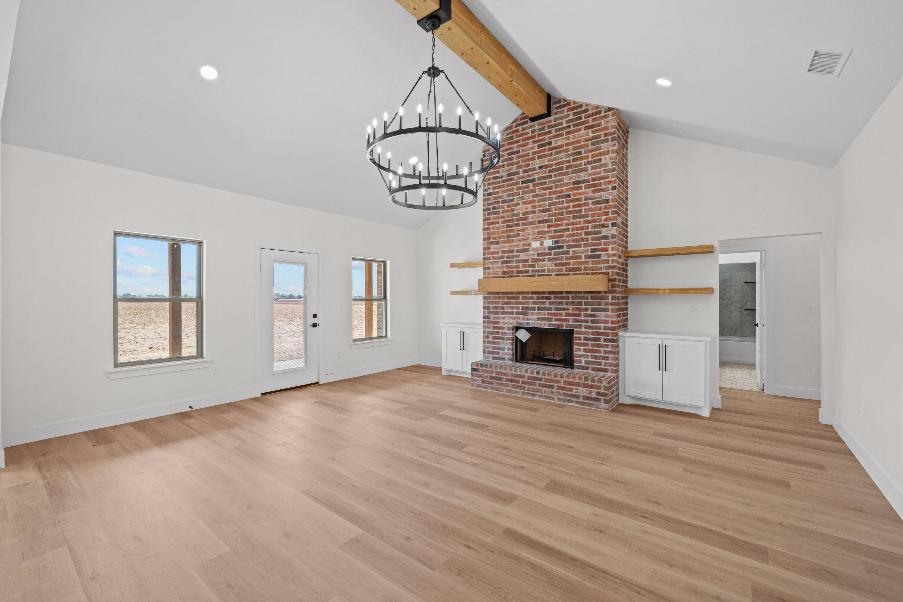 5423 County Road 6100