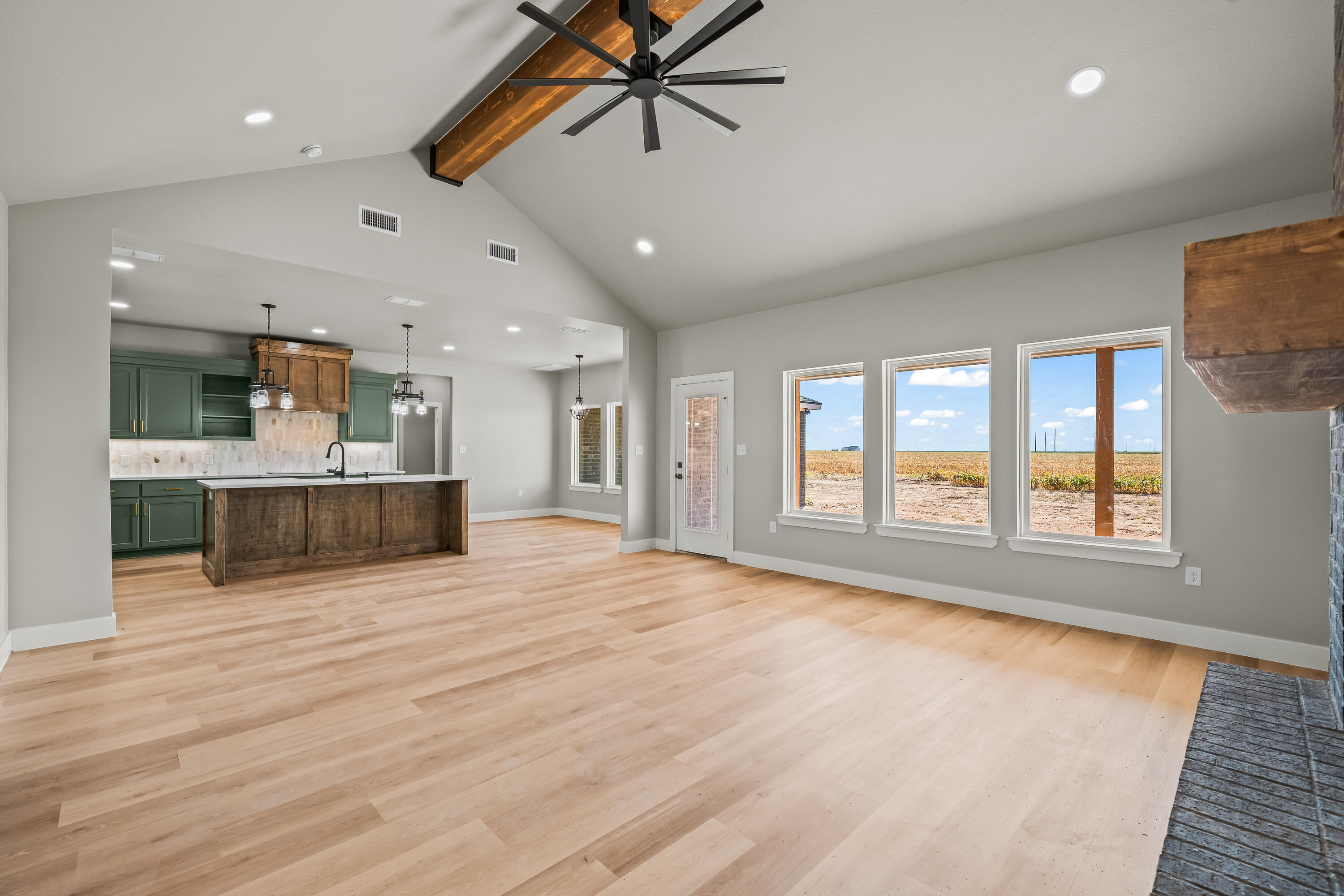 4024 Hawk Road