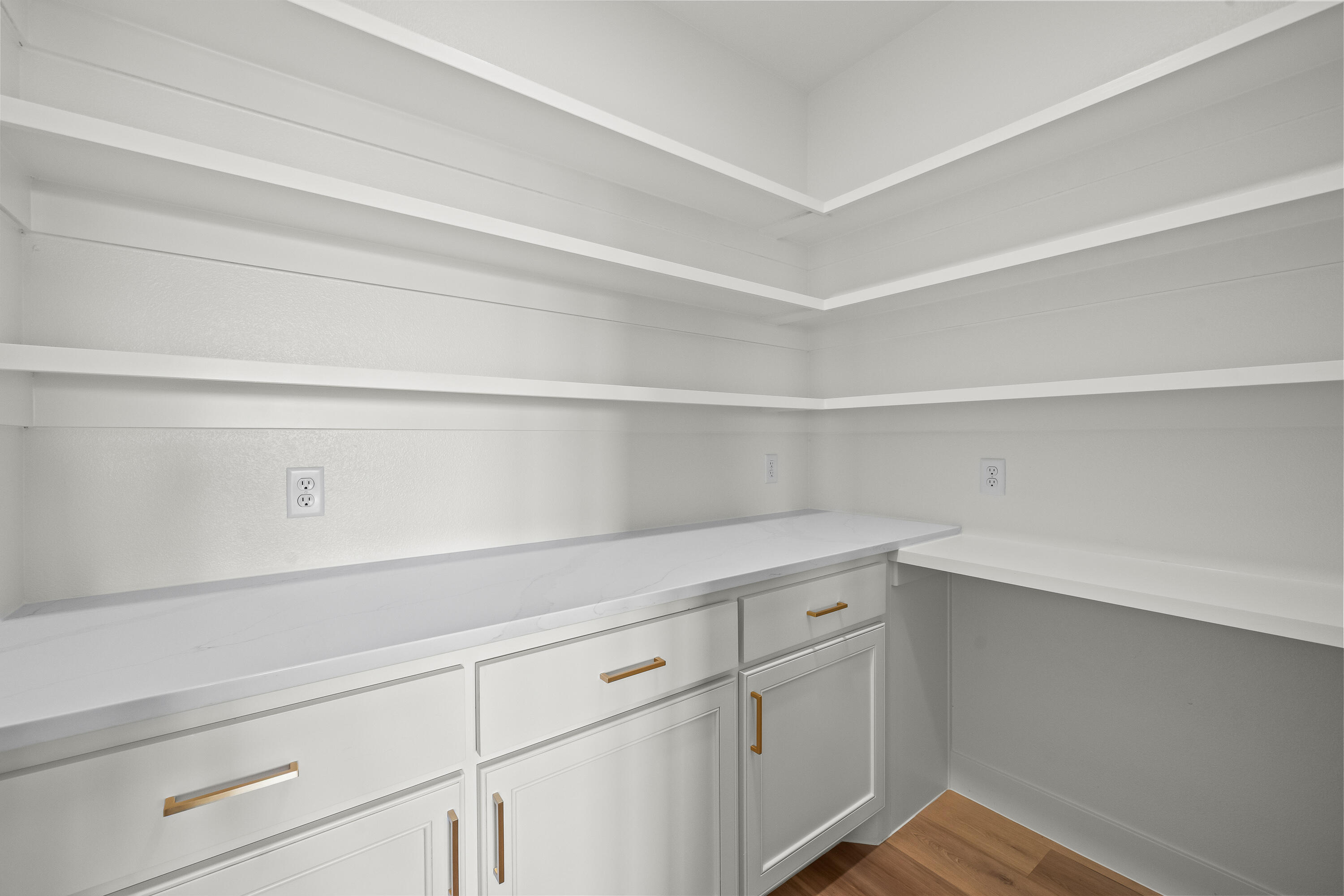 4024 Hawk Road