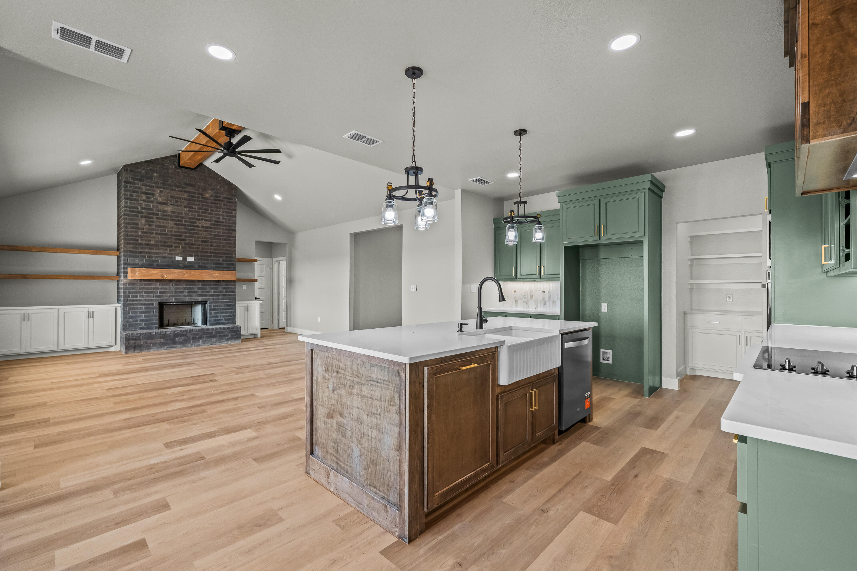 4024 Hawk Road