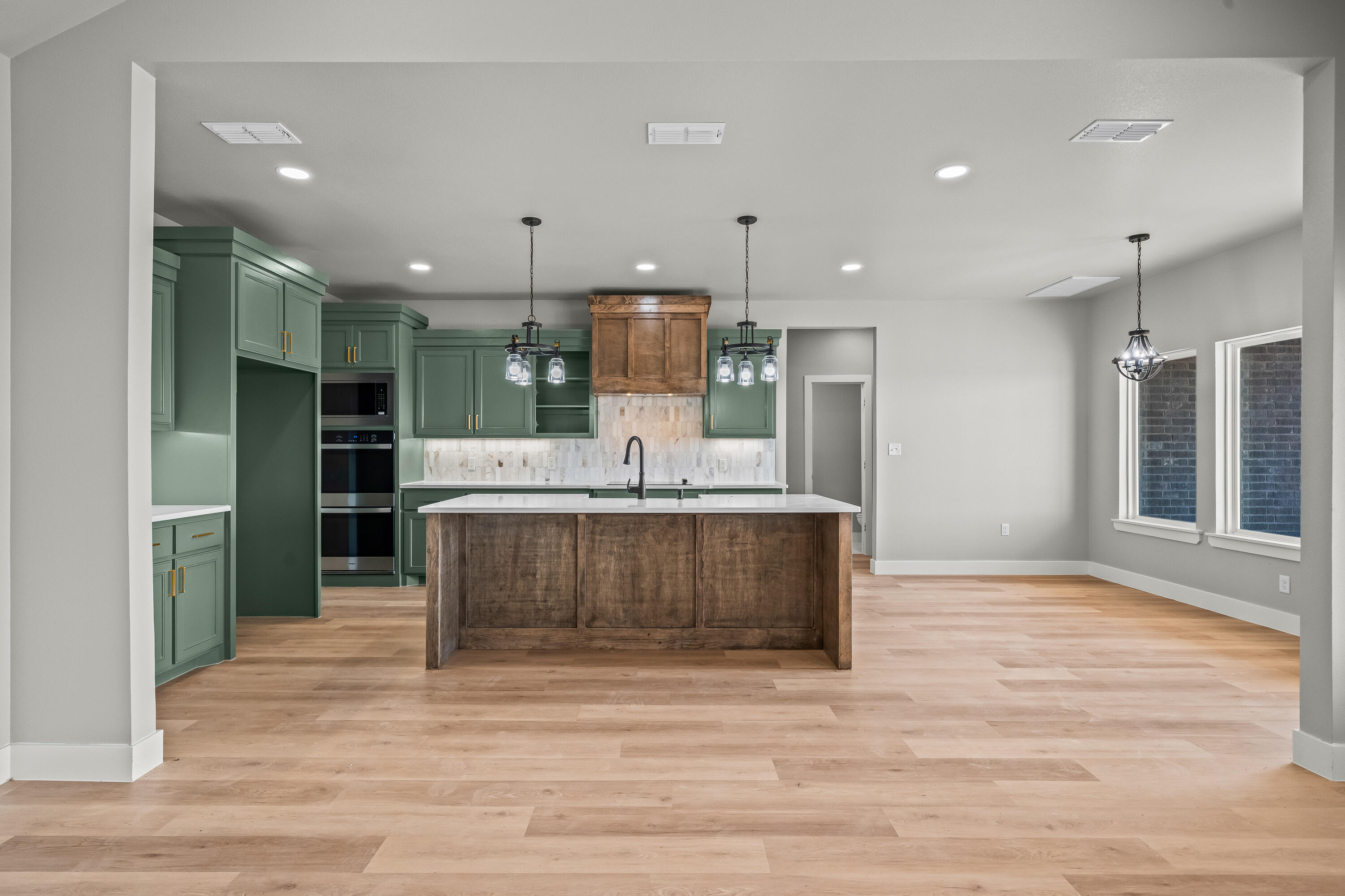 4024 Hawk Road