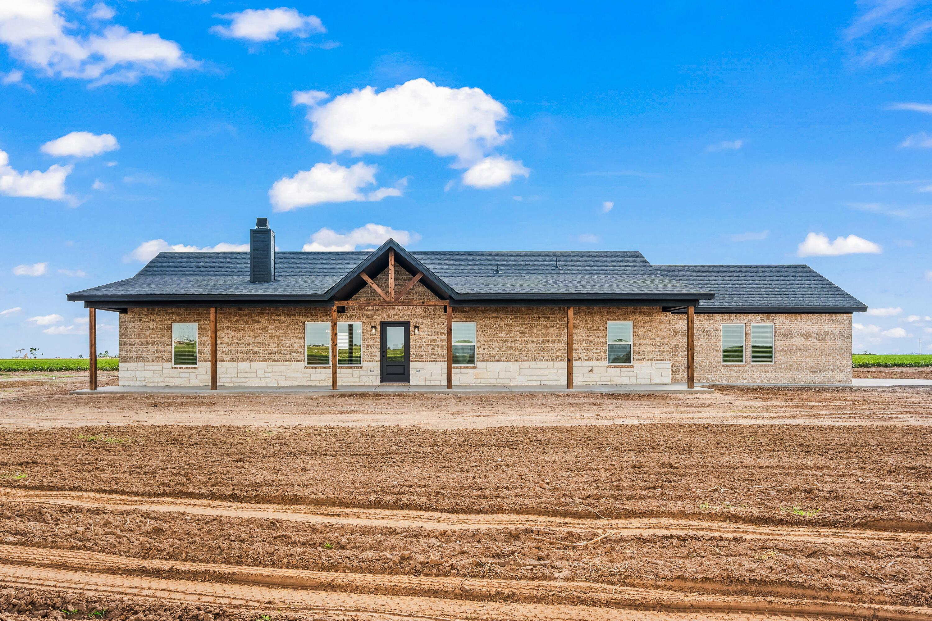 8618 E County Road 6710