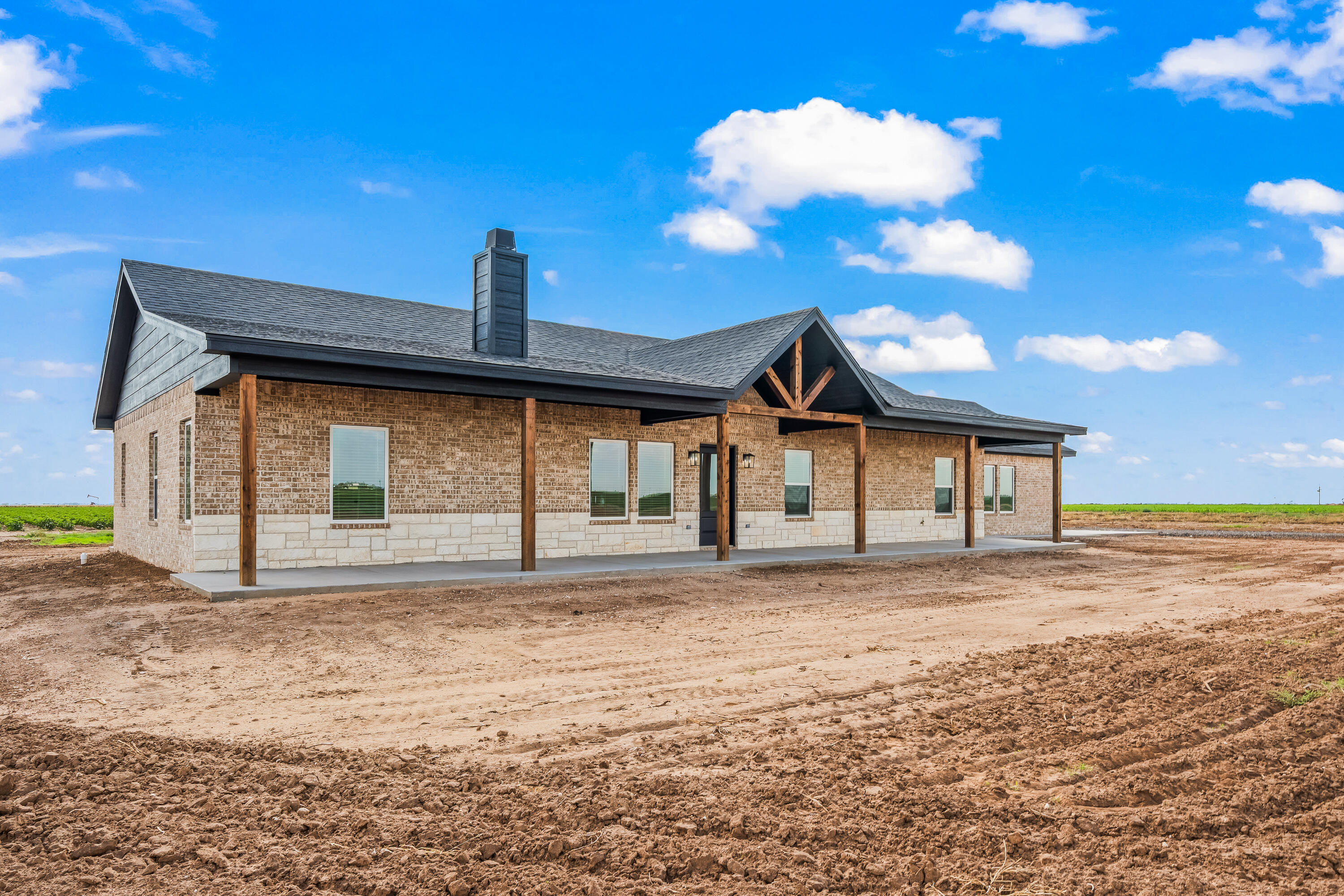 8618 E County Road 6710