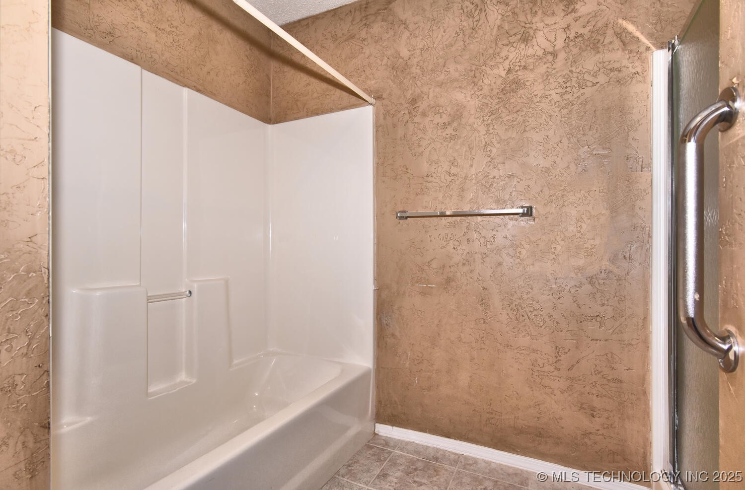 12625 E 80th Place N