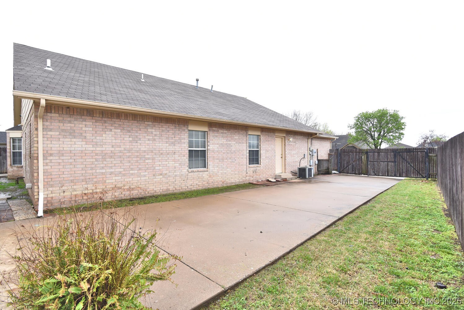 12625 E 80th Place N