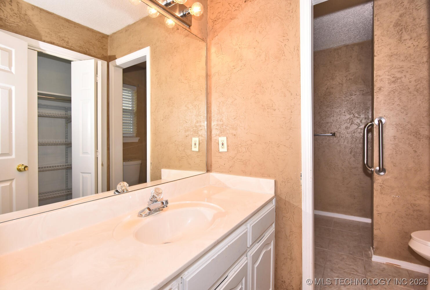 12625 E 80th Place N