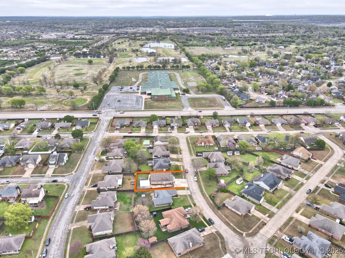 12625 E 80th Place N