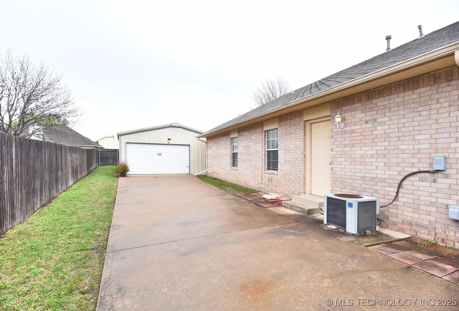 12625 E 80th Place N