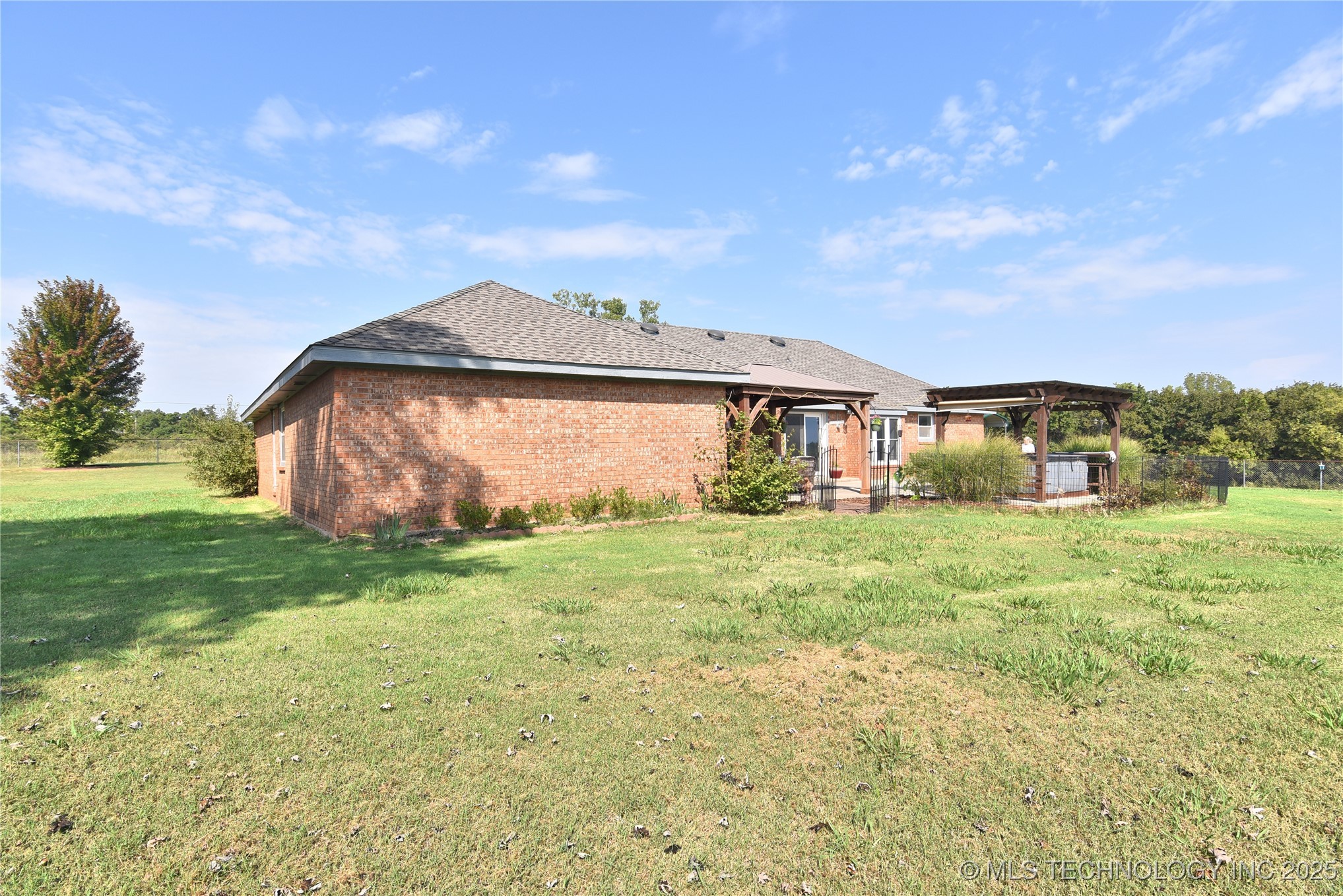 18725 Red Oak Drive