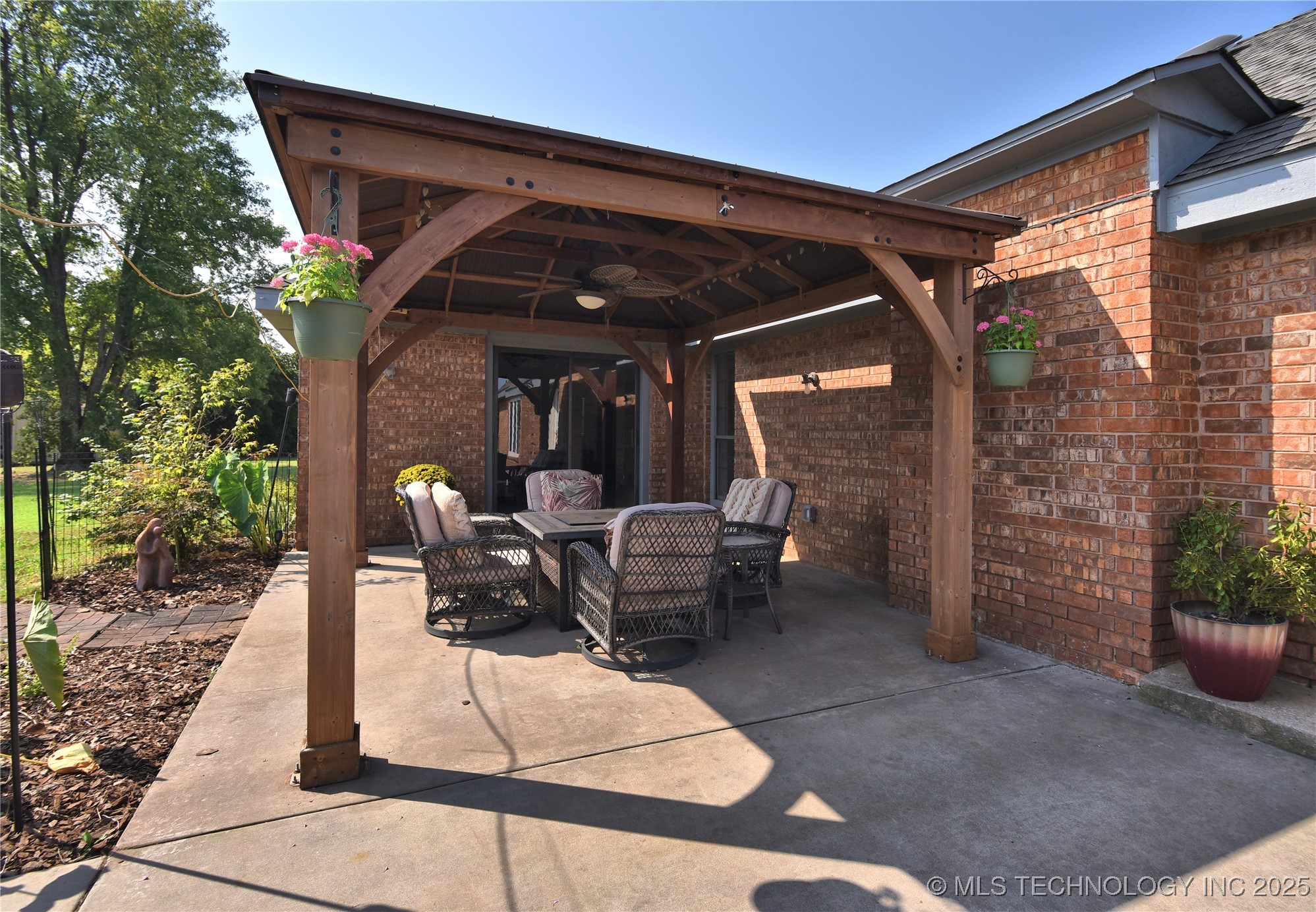 18725 Red Oak Drive