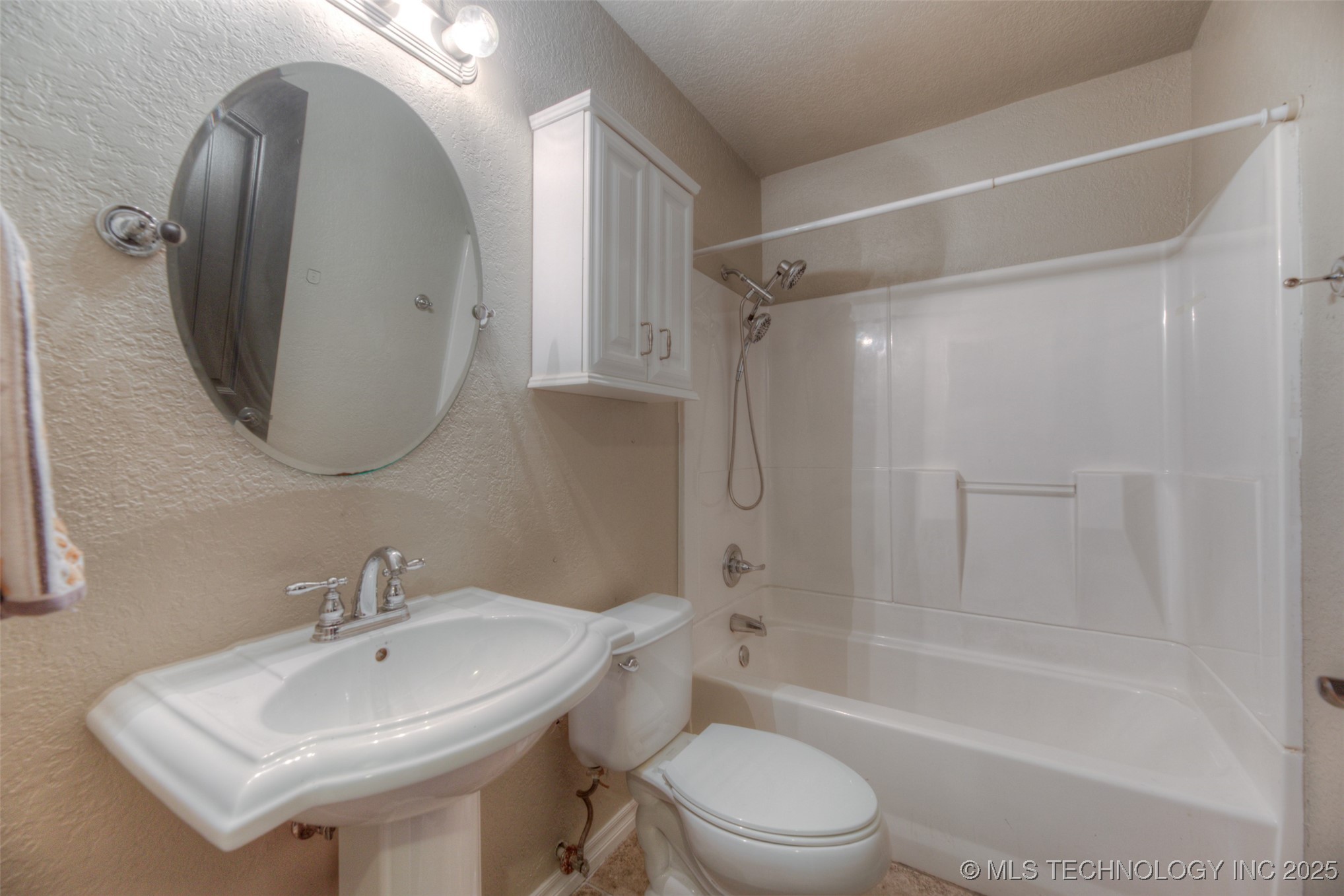 3224 S 113th West Avenue W