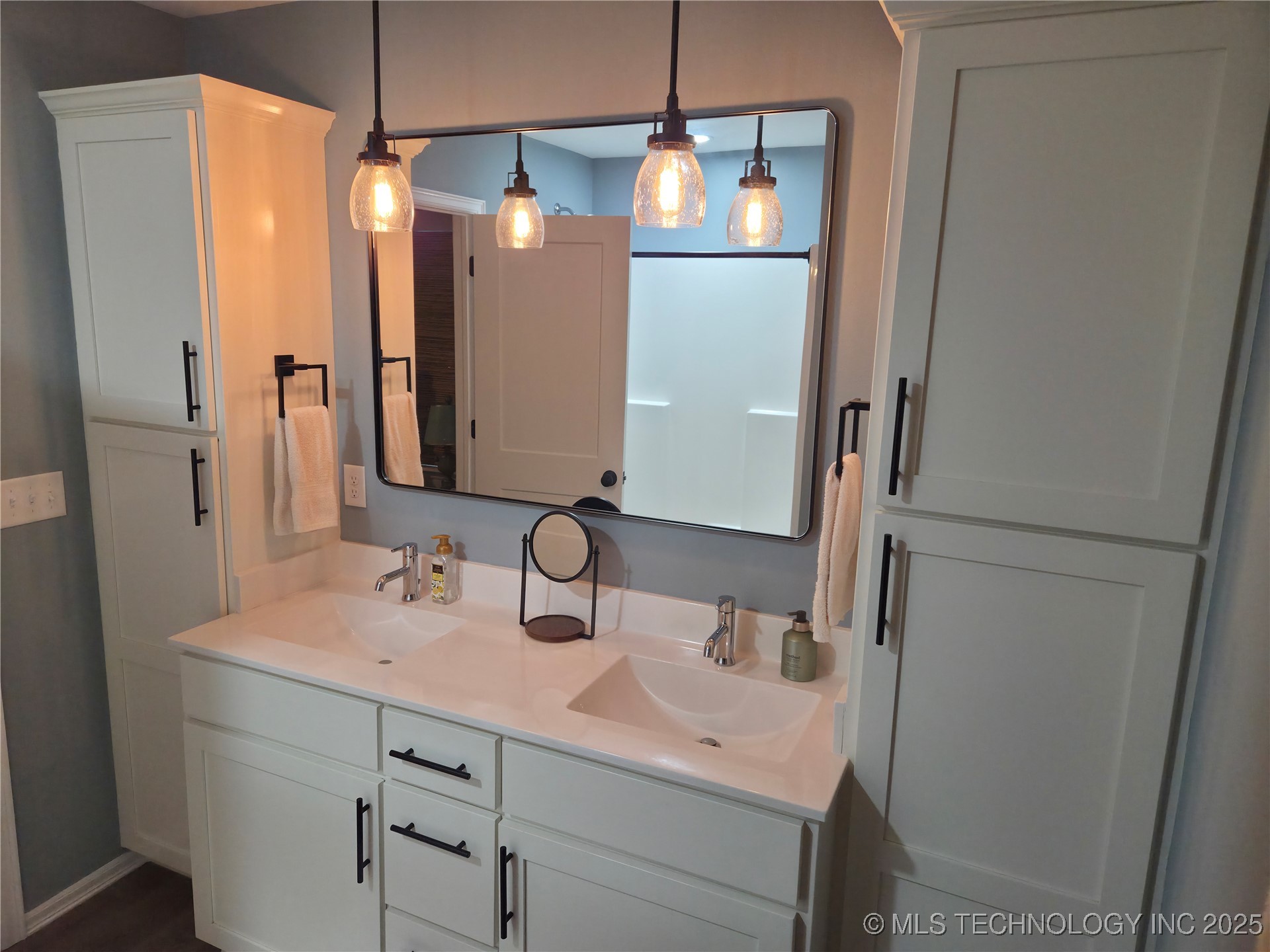 8901 N 63rd East Avenue