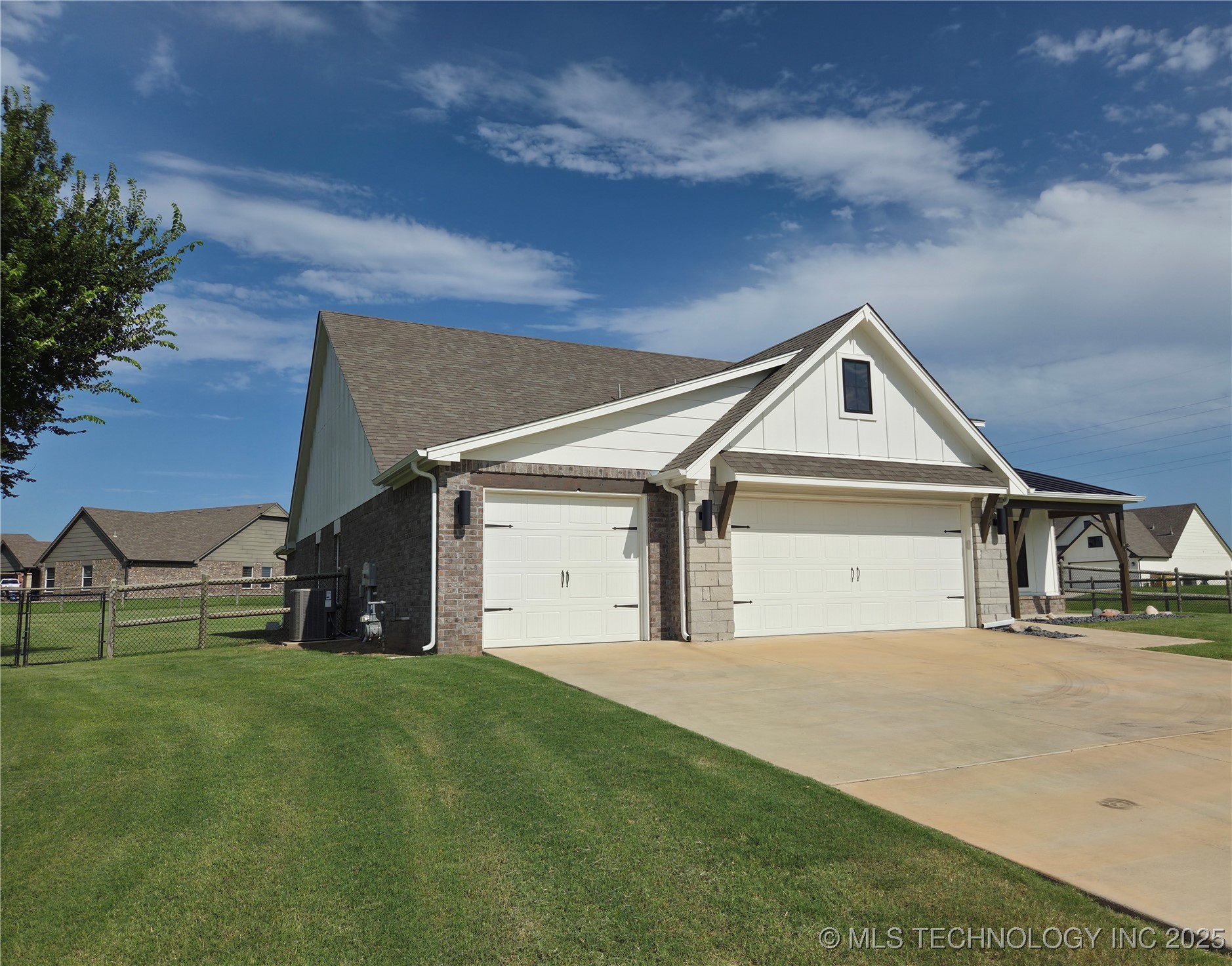 8901 N 63rd East Avenue