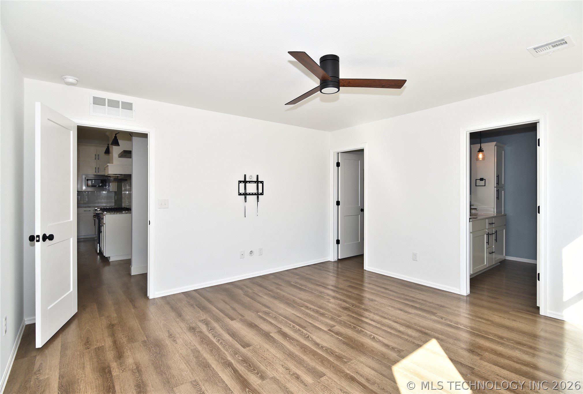 8901 N 63rd East Avenue