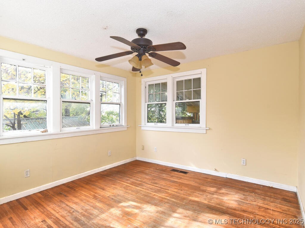 730 S Phoenix Avenue