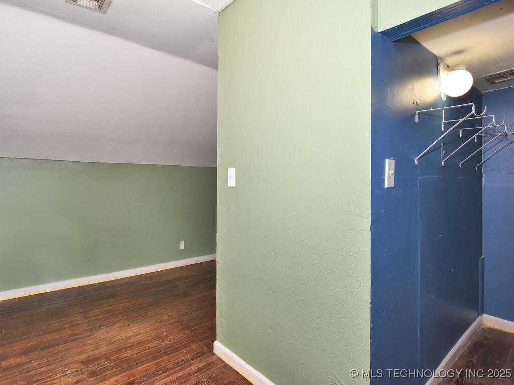 730 S Phoenix Avenue