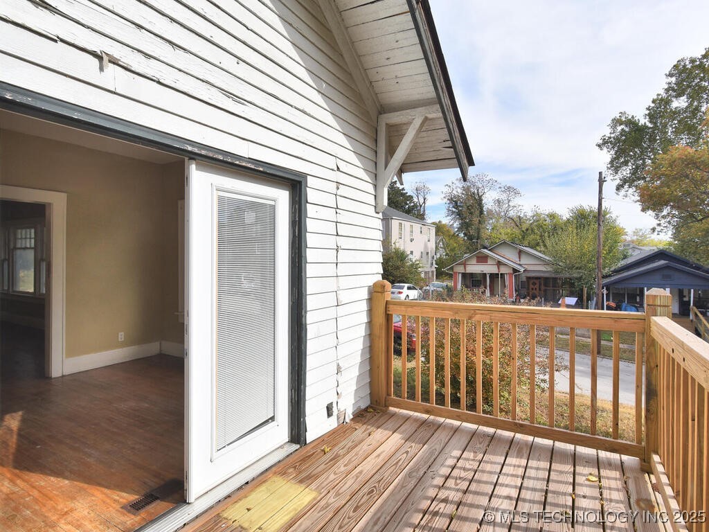 730 S Phoenix Avenue