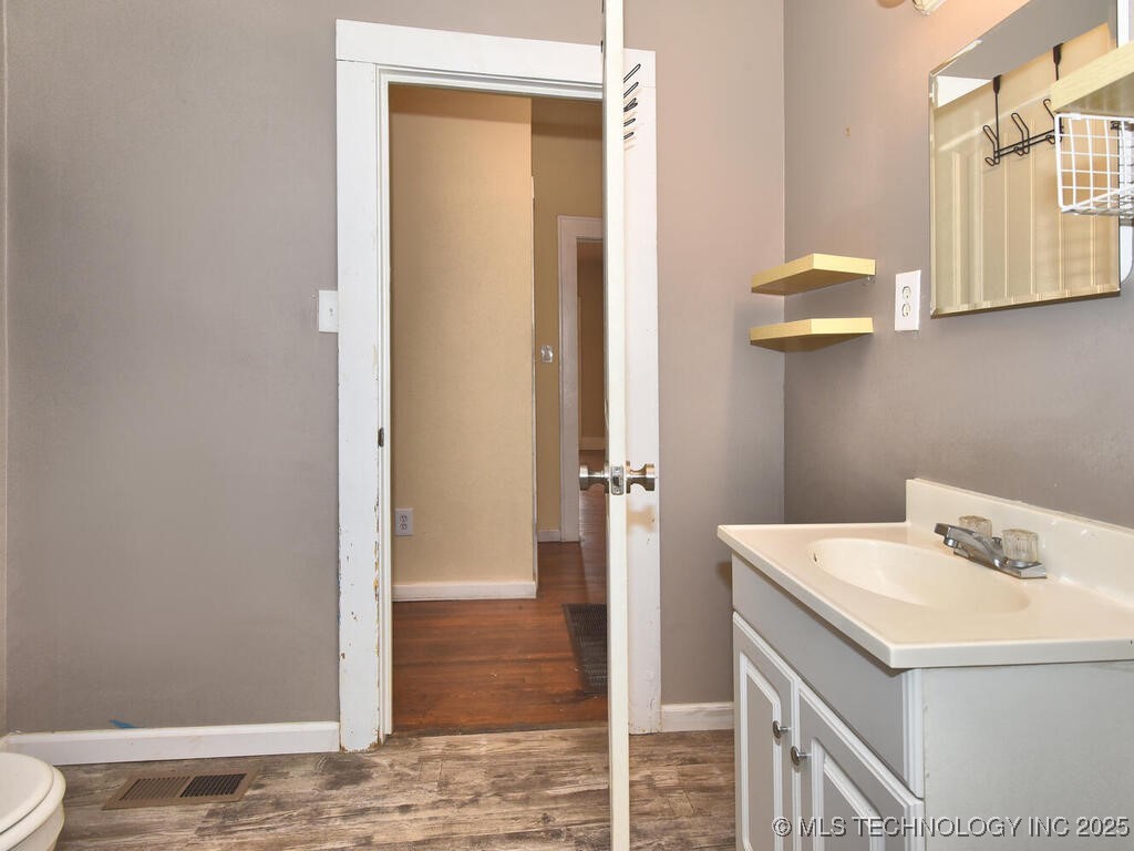 730 S Phoenix Avenue