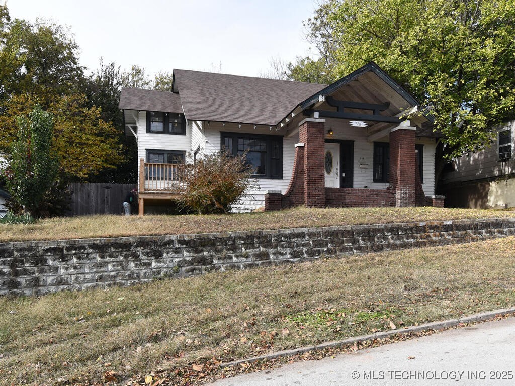 730 S Phoenix Avenue