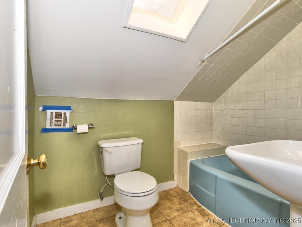 730 S Phoenix Avenue