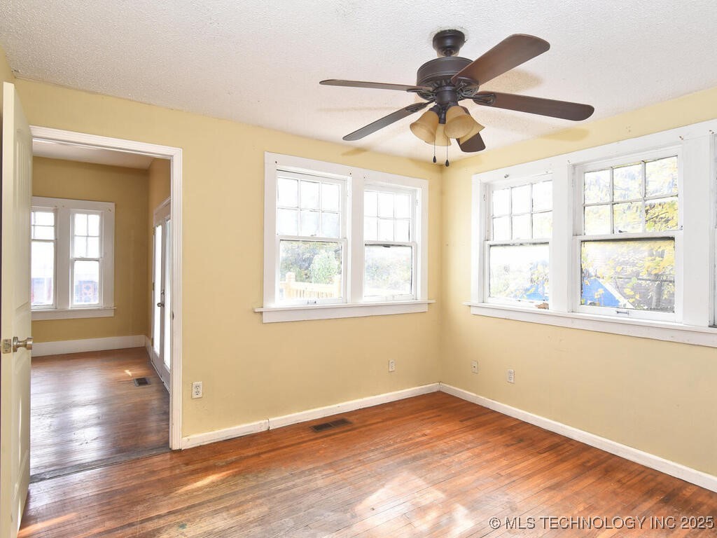 730 S Phoenix Avenue