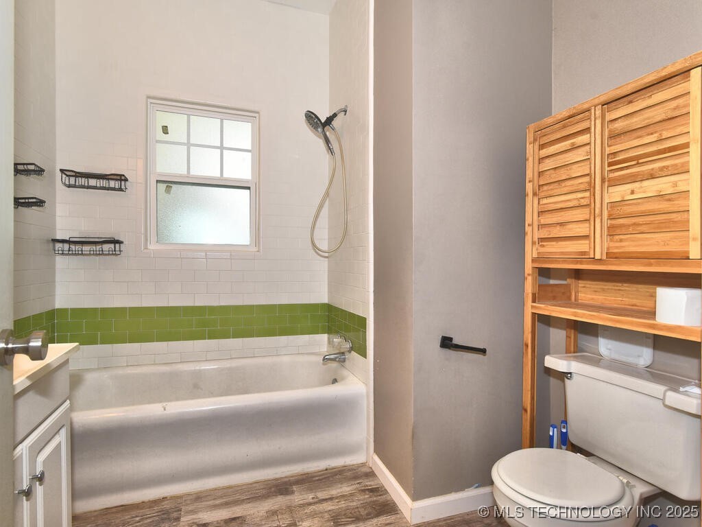 730 S Phoenix Avenue