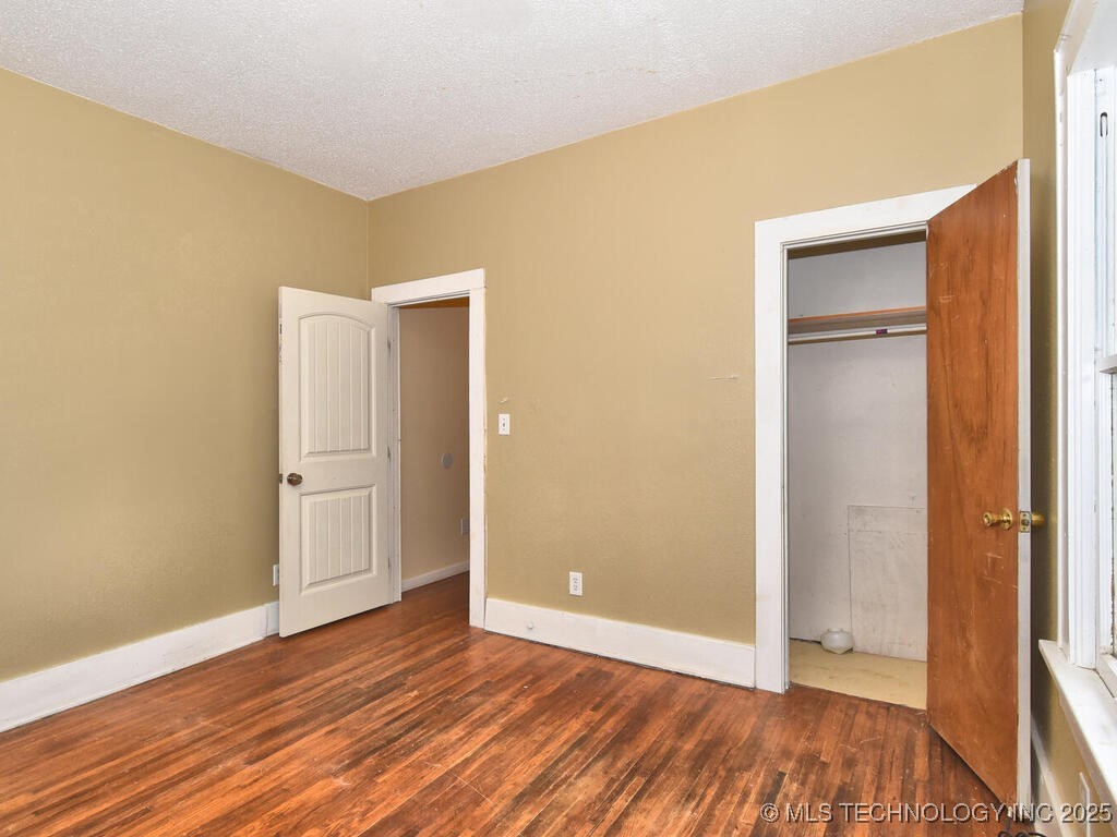 730 S Phoenix Avenue