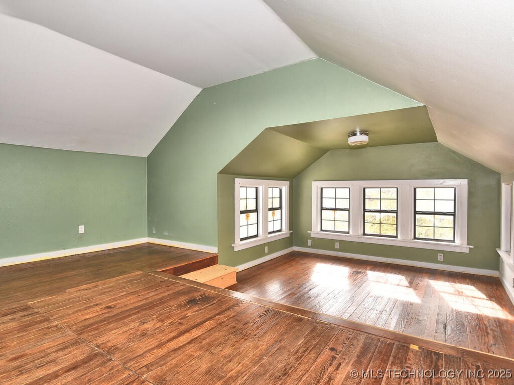 730 S Phoenix Avenue