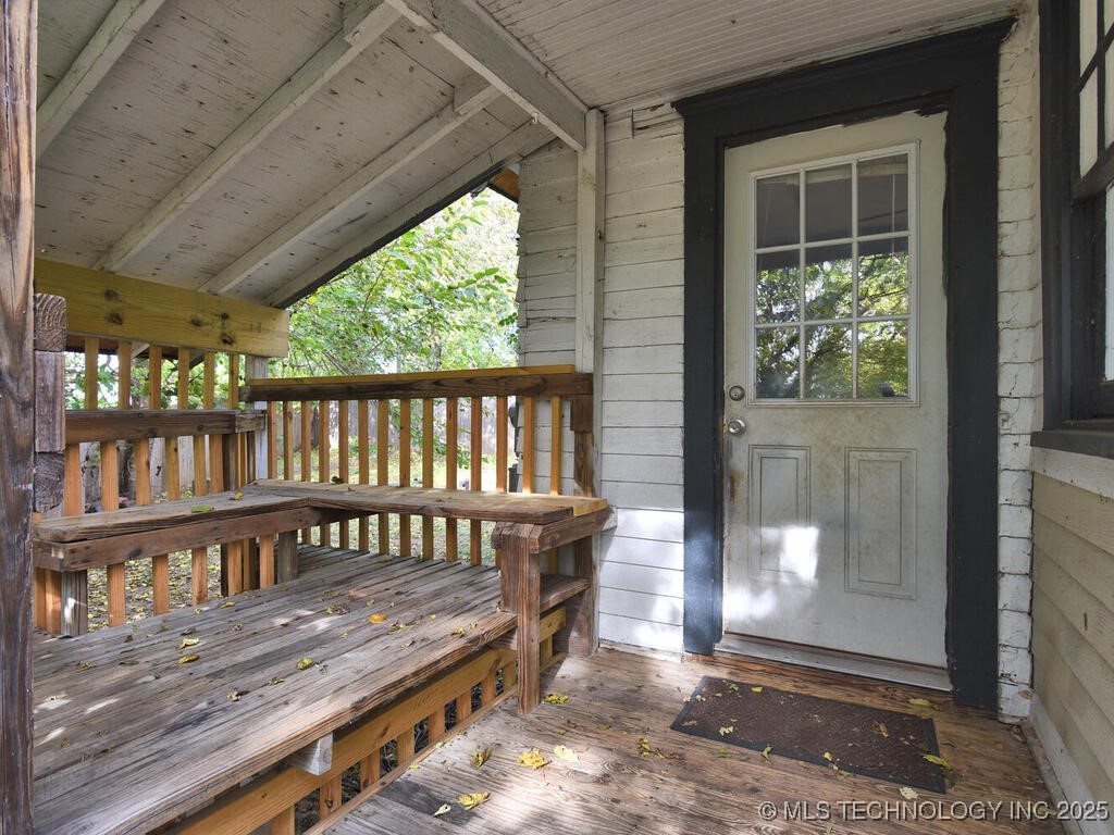 730 S Phoenix Avenue