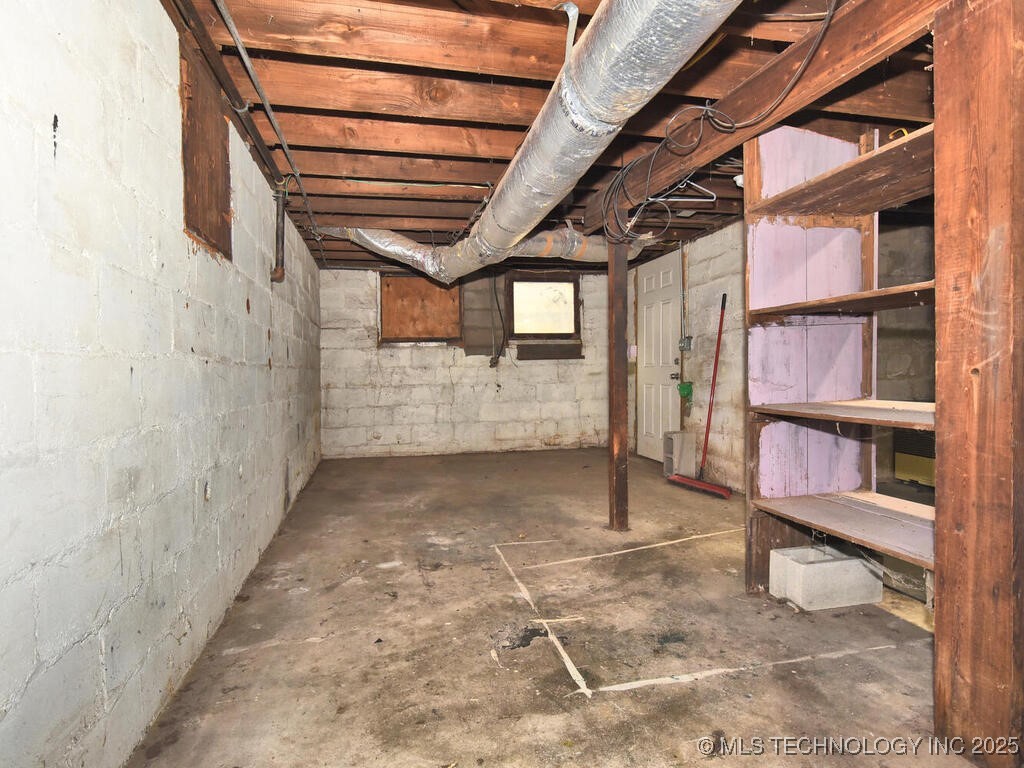 730 S Phoenix Avenue