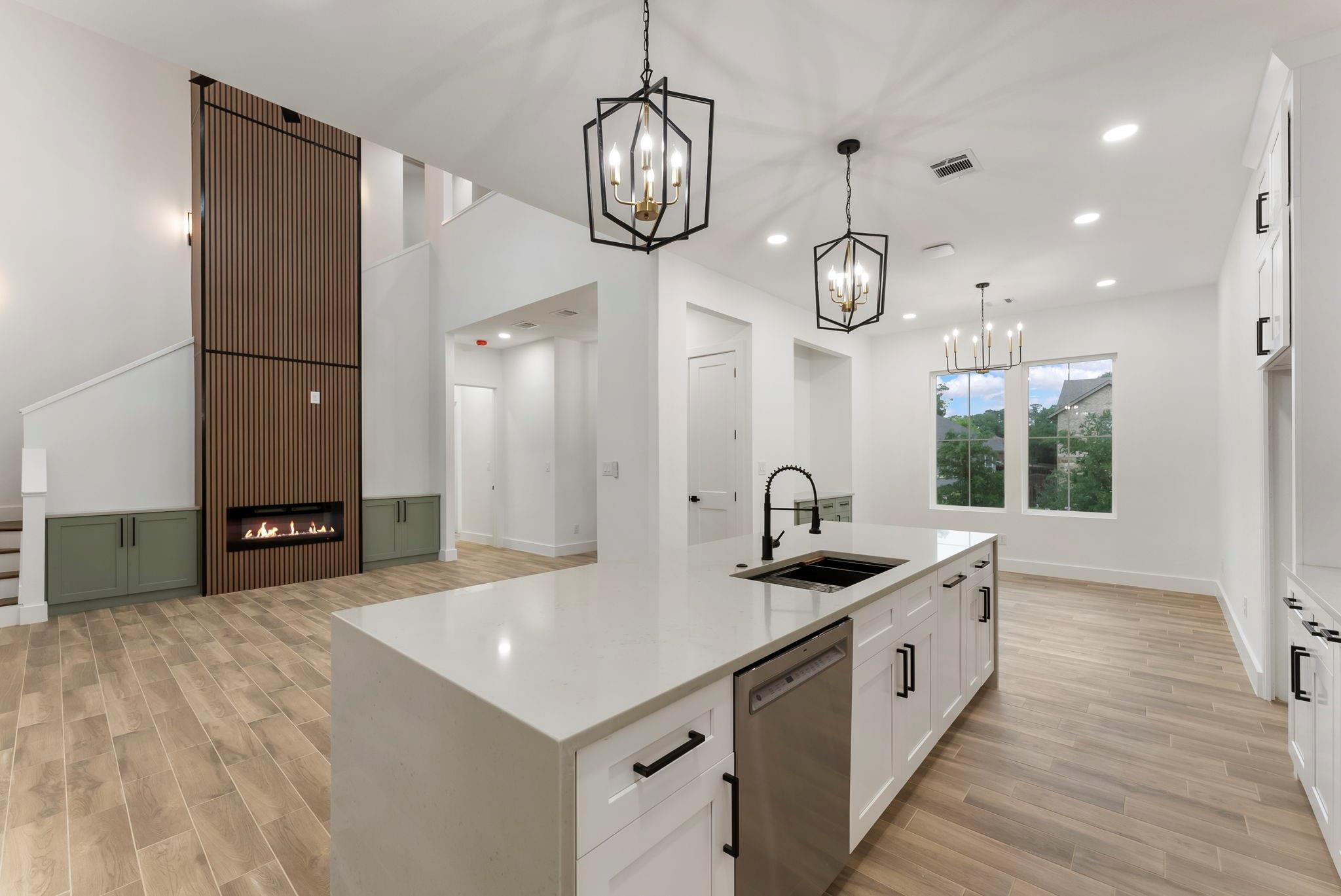 3709 Oak Court