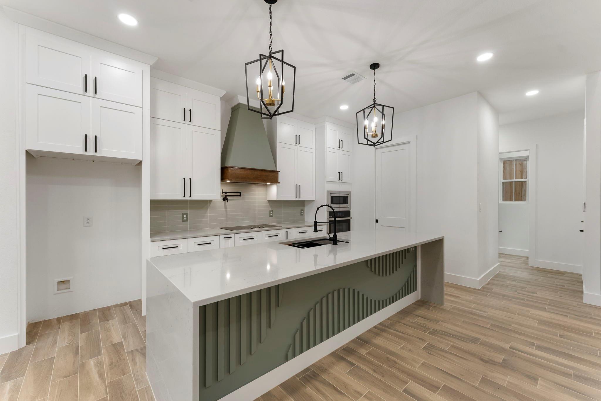 3709 Oak Court