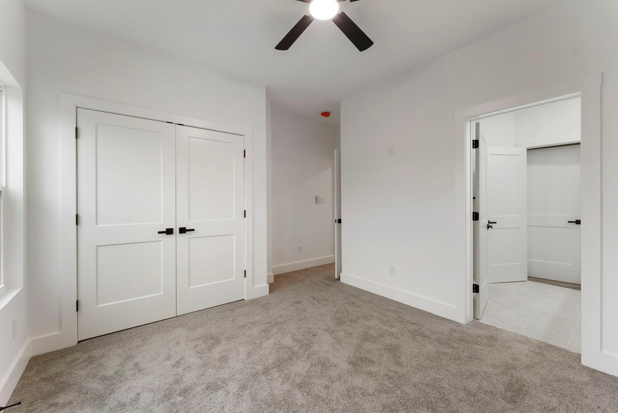 3709 Oak Court
