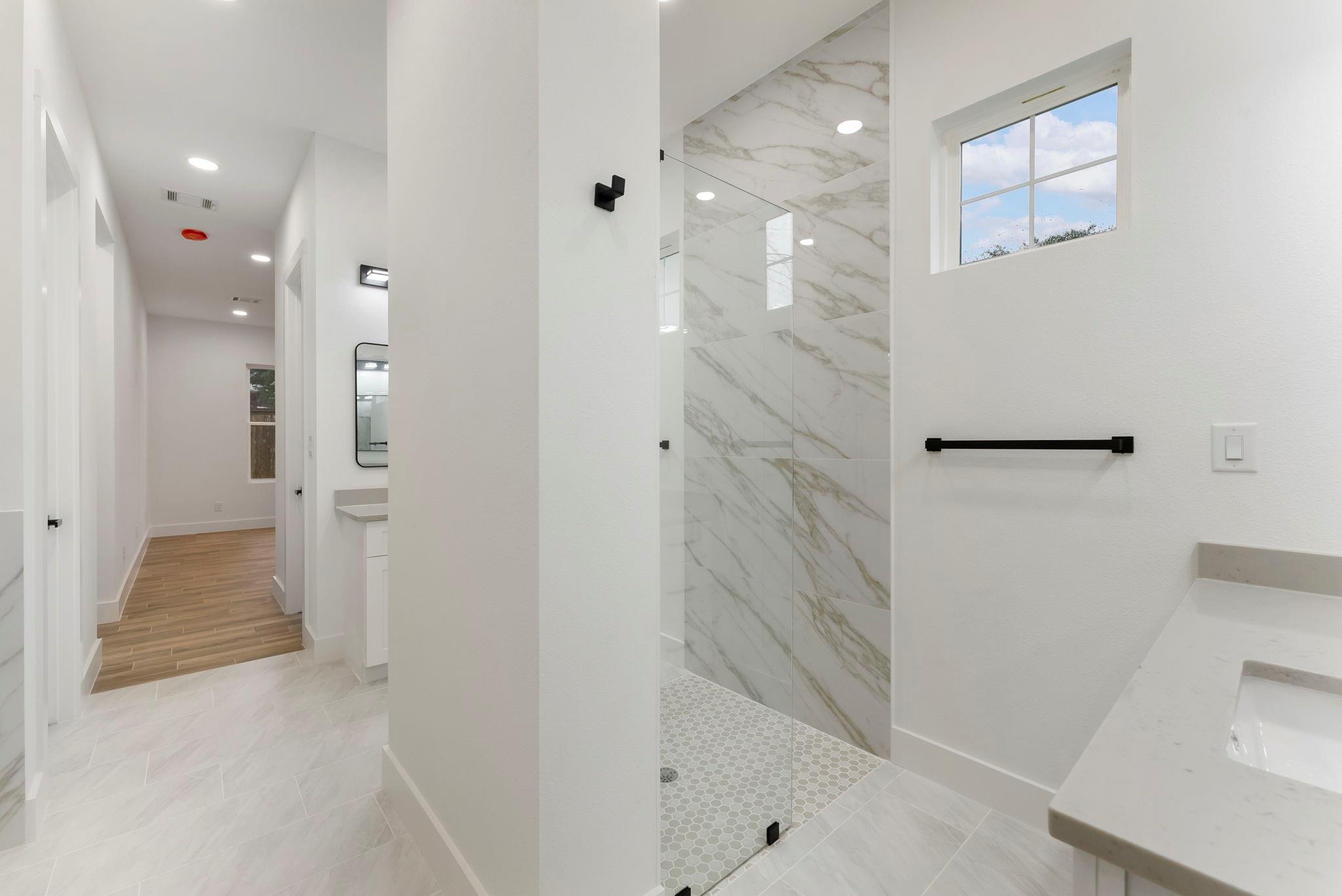 3709 Oak Court