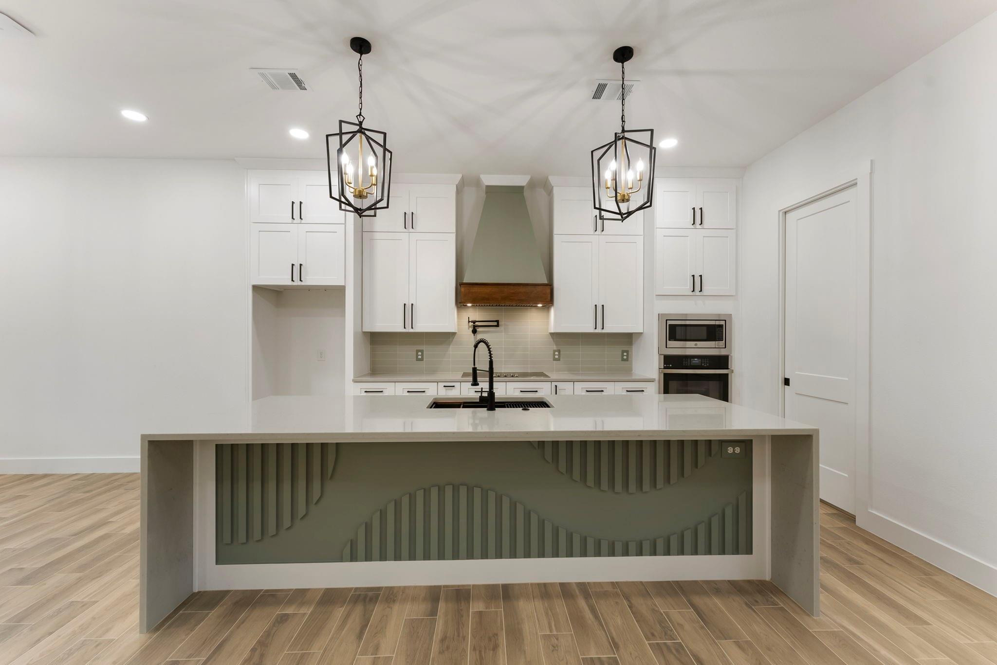 3709 Oak Court
