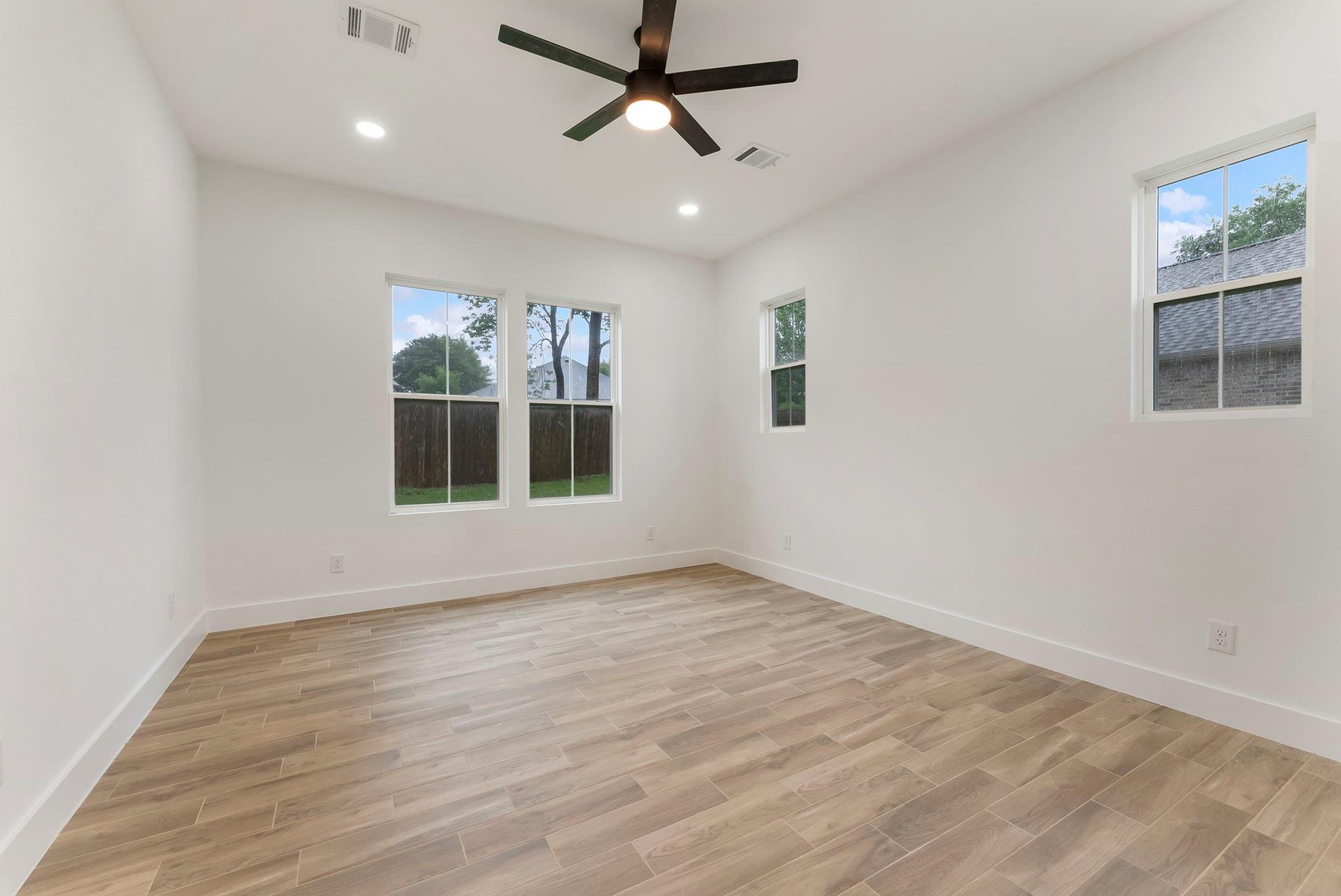 3709 Oak Court