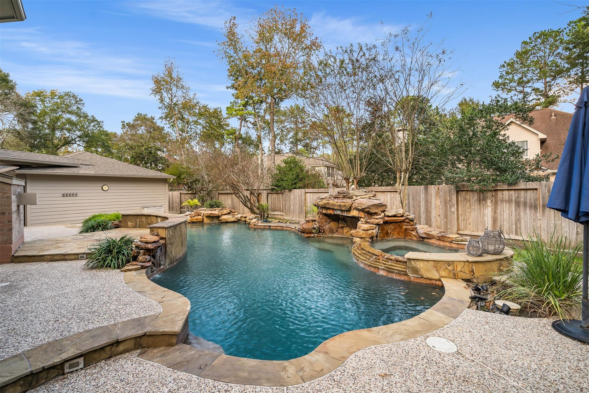 11 Winrock Place