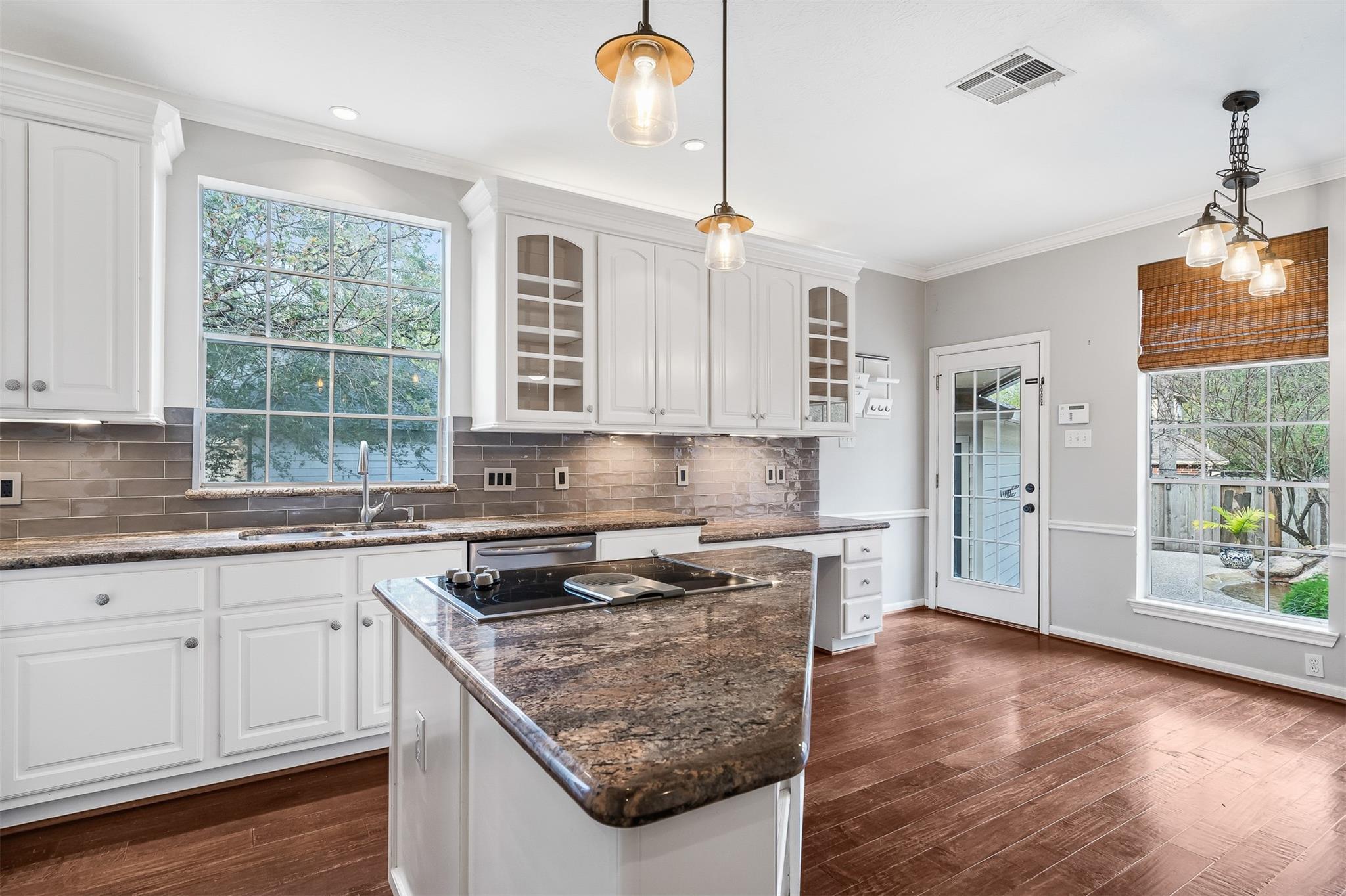 11 Winrock Place