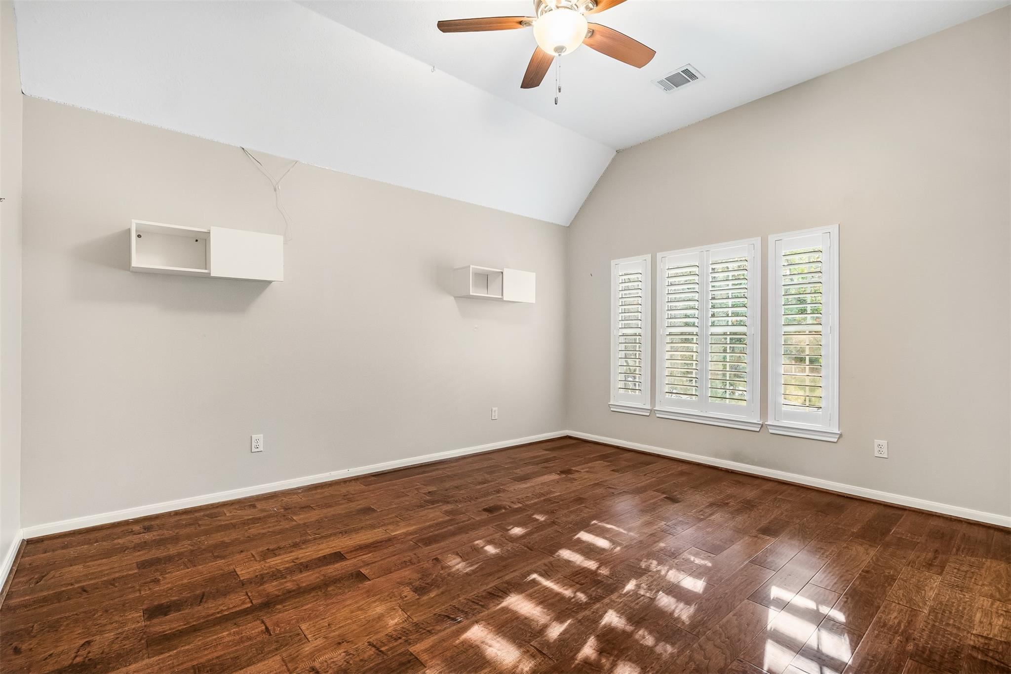 11 Winrock Place