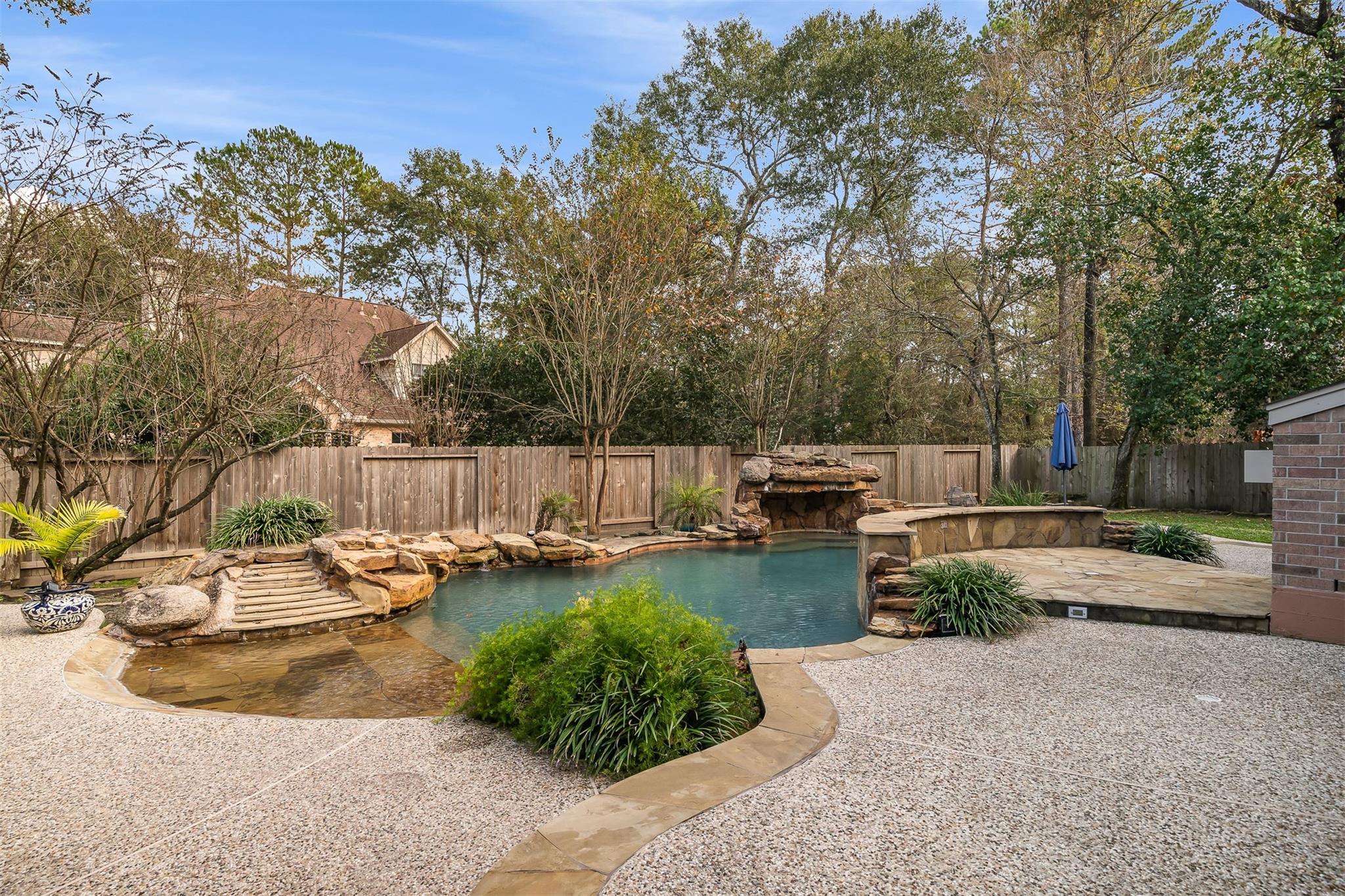 11 Winrock Place