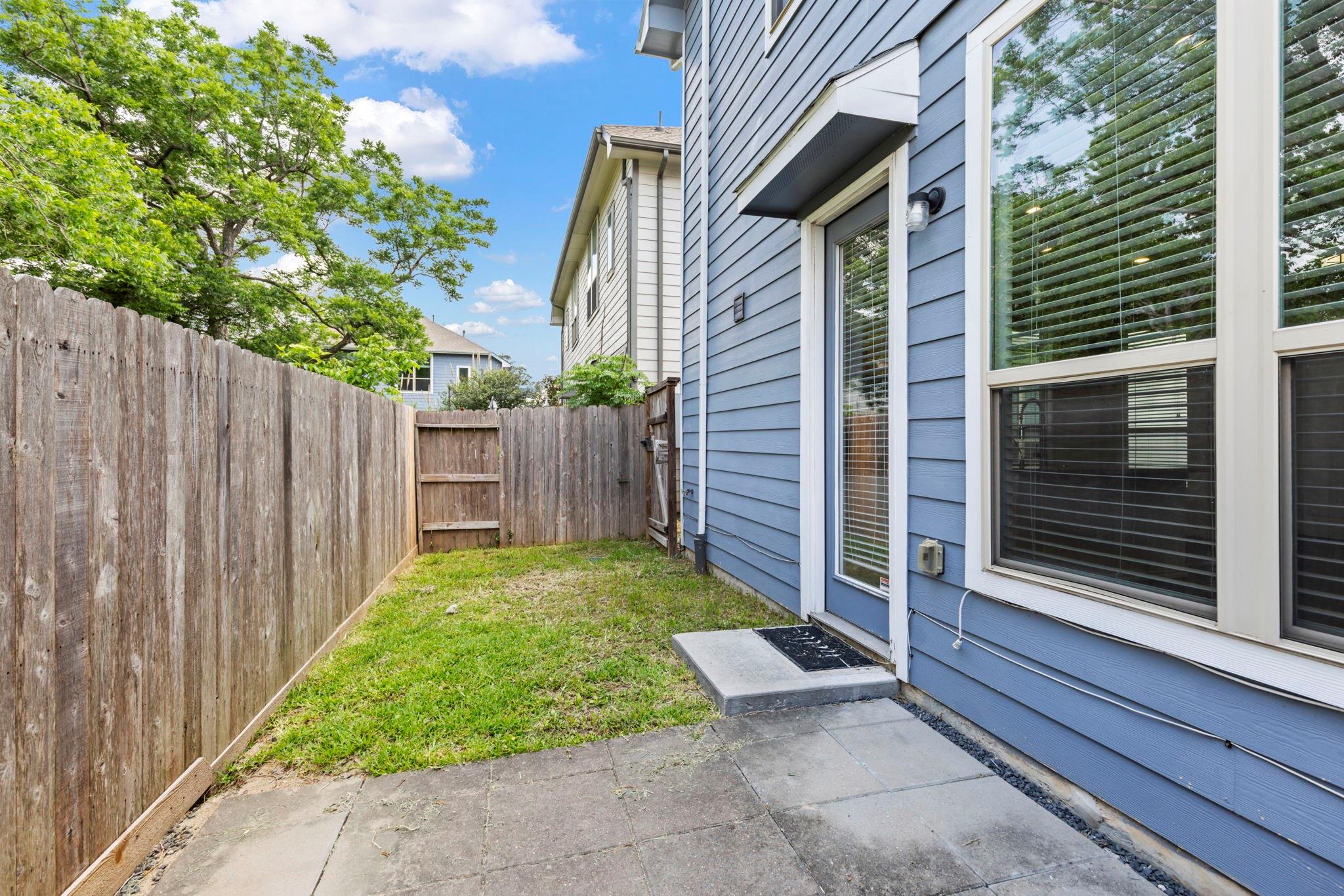 5021 Lehman Oaks Drive