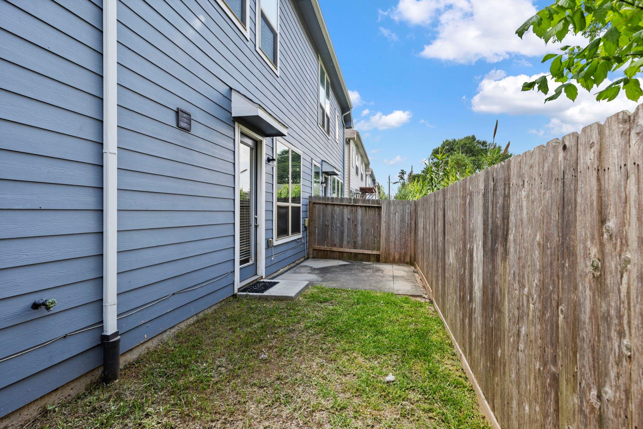 5021 Lehman Oaks Drive