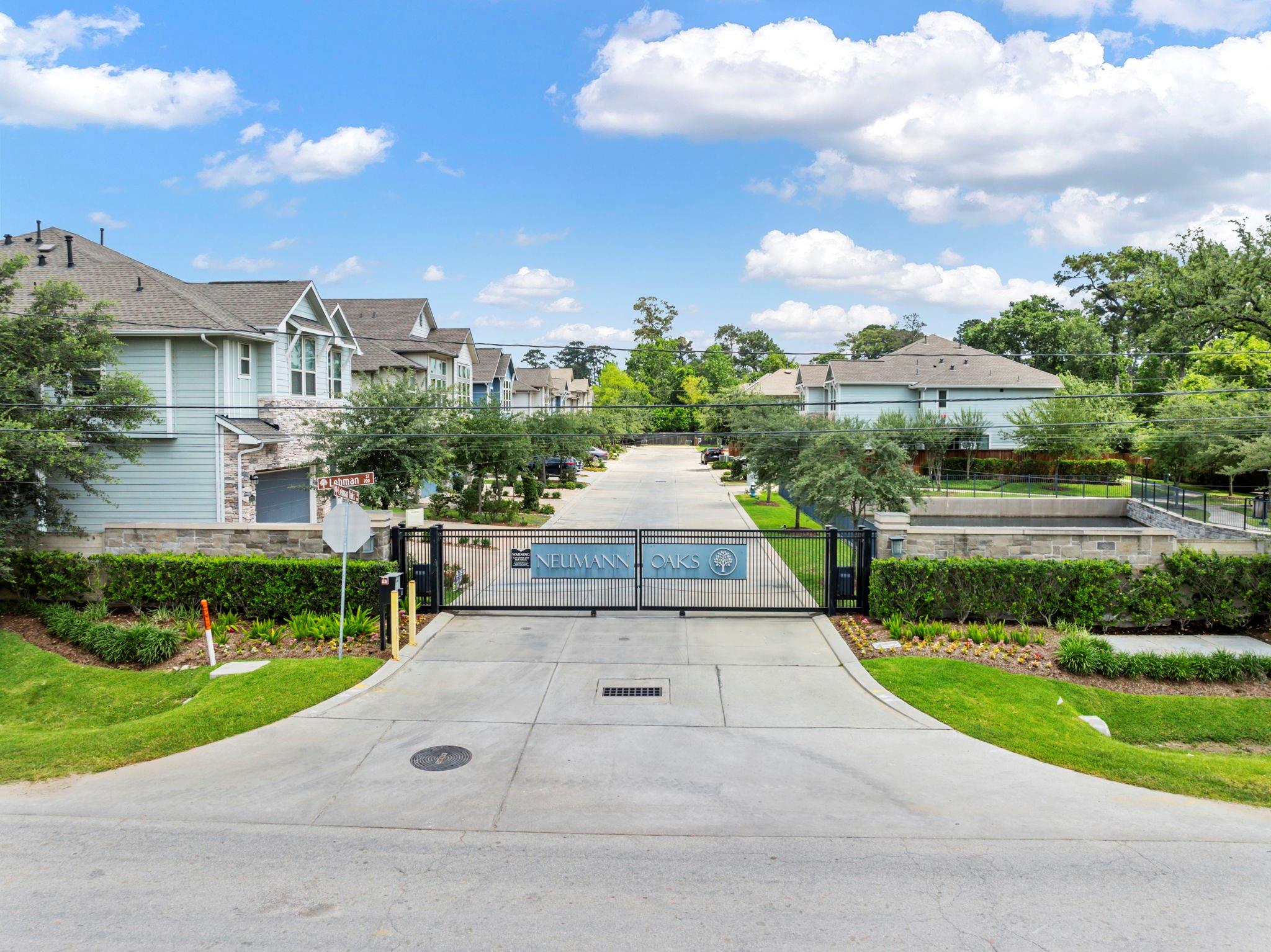 5021 Lehman Oaks Drive