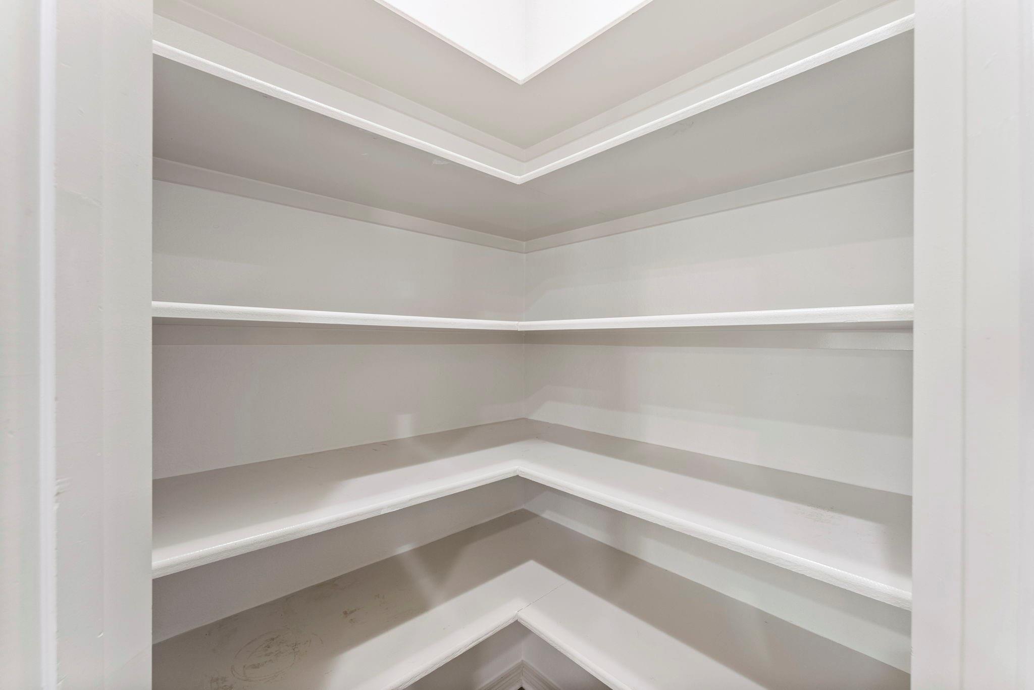 2608 Silverstone Way