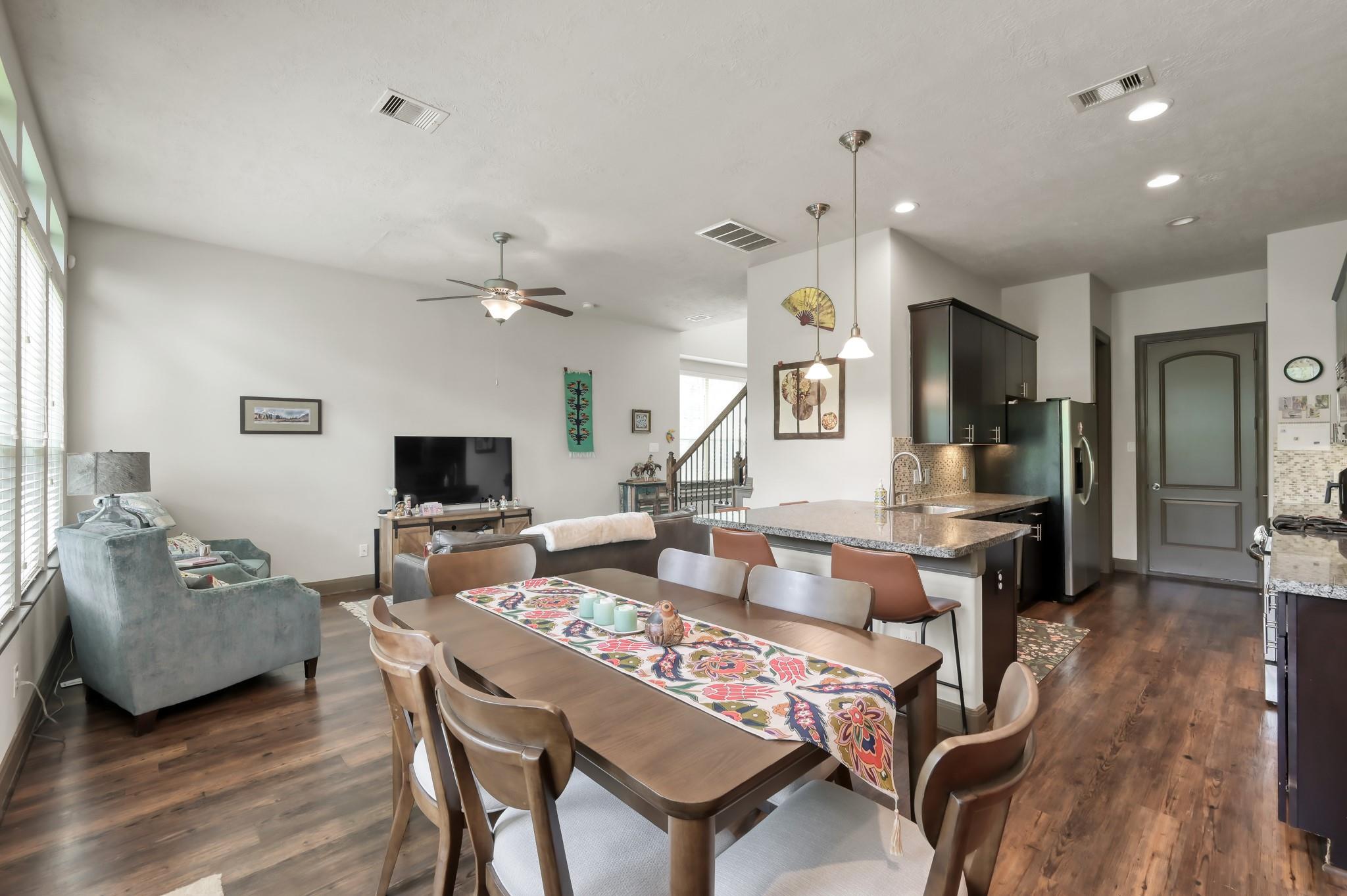 18 Aventura Place