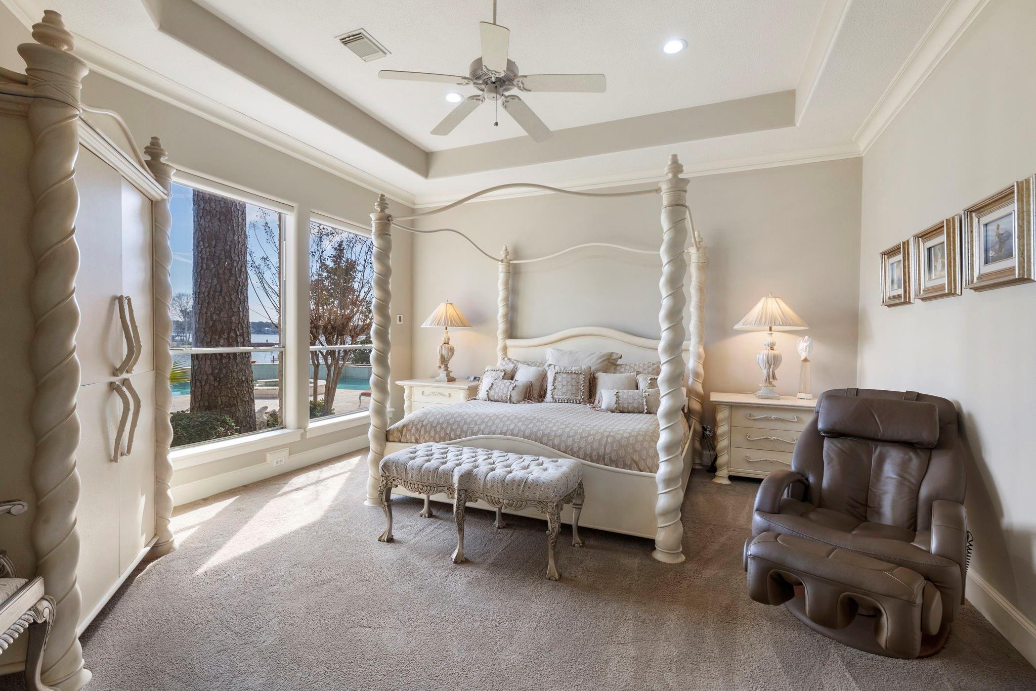 238 Wedgewood Dr